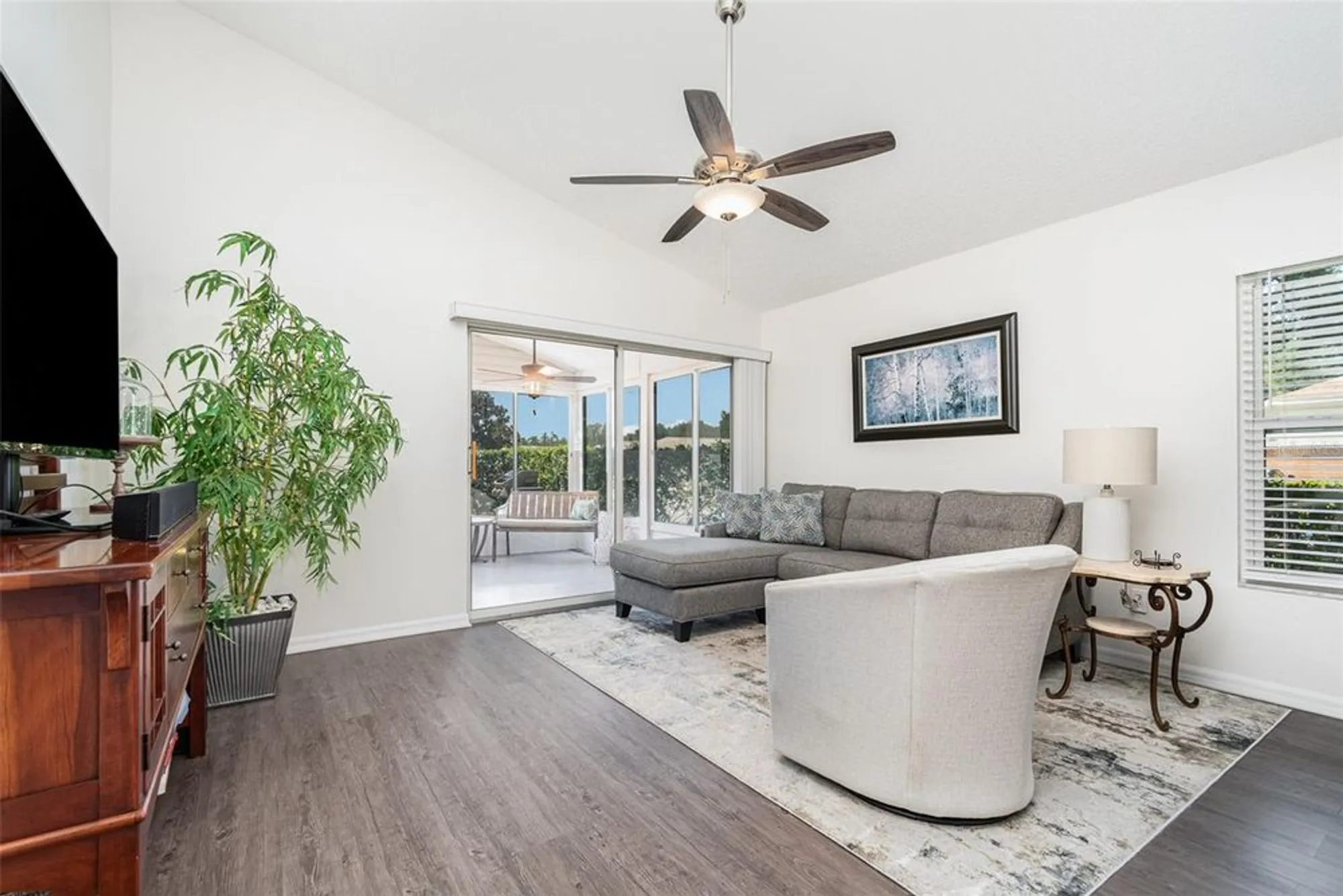 Property Slideshow image 5 of 29 | 4525 eaglewood dr, Leesburg, FL, 34748