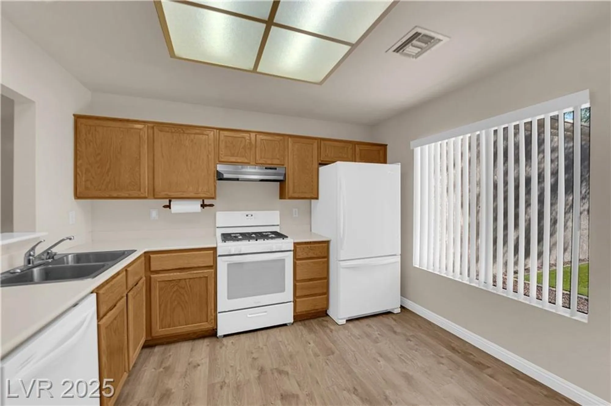 Property Slideshow image 9 of 20 | 8620 prairie hill dr, Las Vegas, NV, 89134