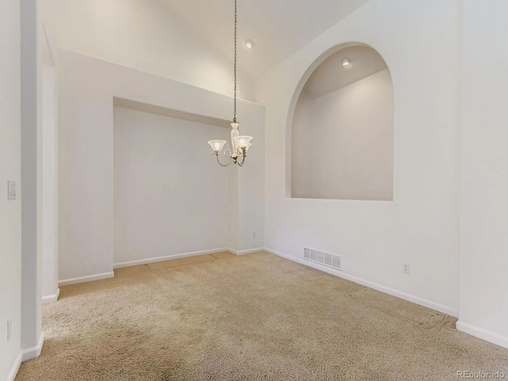 Property Slideshow image 8 of 24 | 5418 shetland ct, Highlands Ranch, CO, 80130