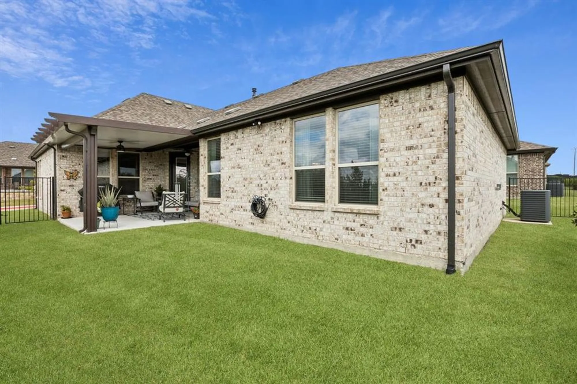 Property Slideshow image 25 of 30 | 1605 madrid way, Rockwall, TX, 75087