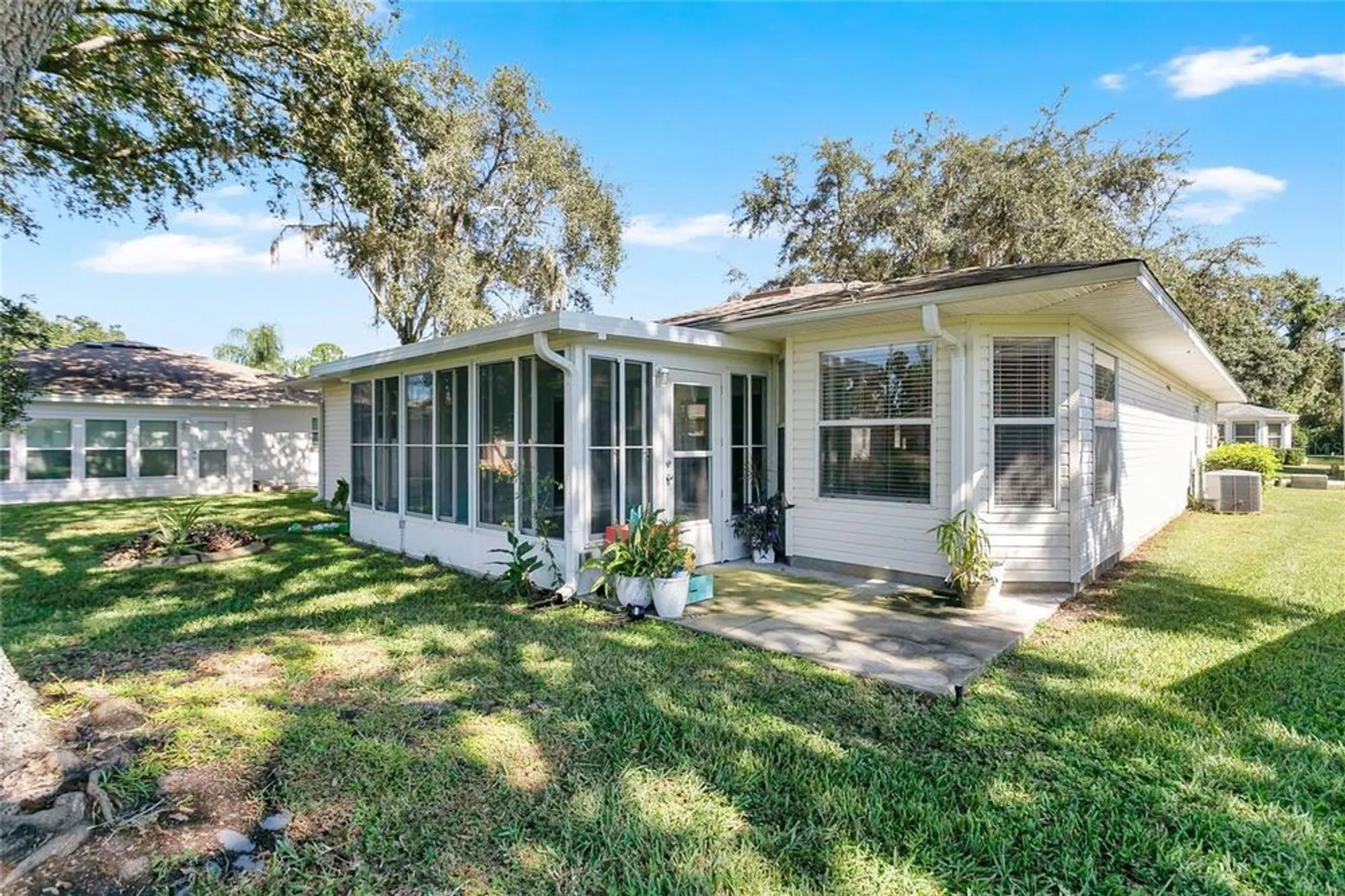 Property Slideshow image 27 of 46 | 32805 oak park dr, Leesburg, FL, 34748