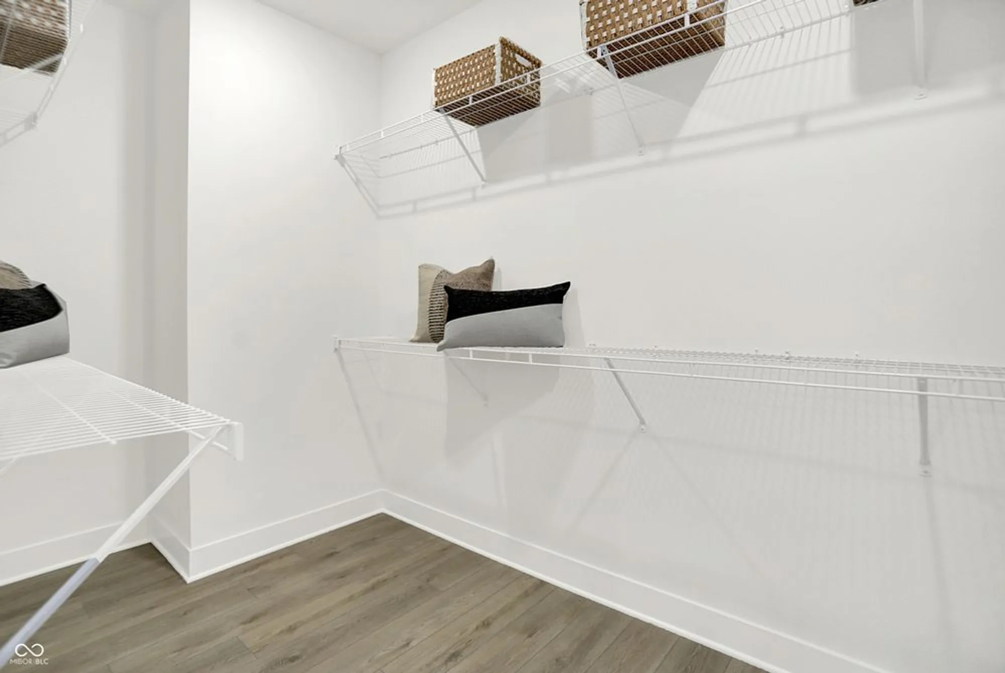 Property Slideshow image 21 of 29 | 5076 foxley park ln, Avon, IN, 46123