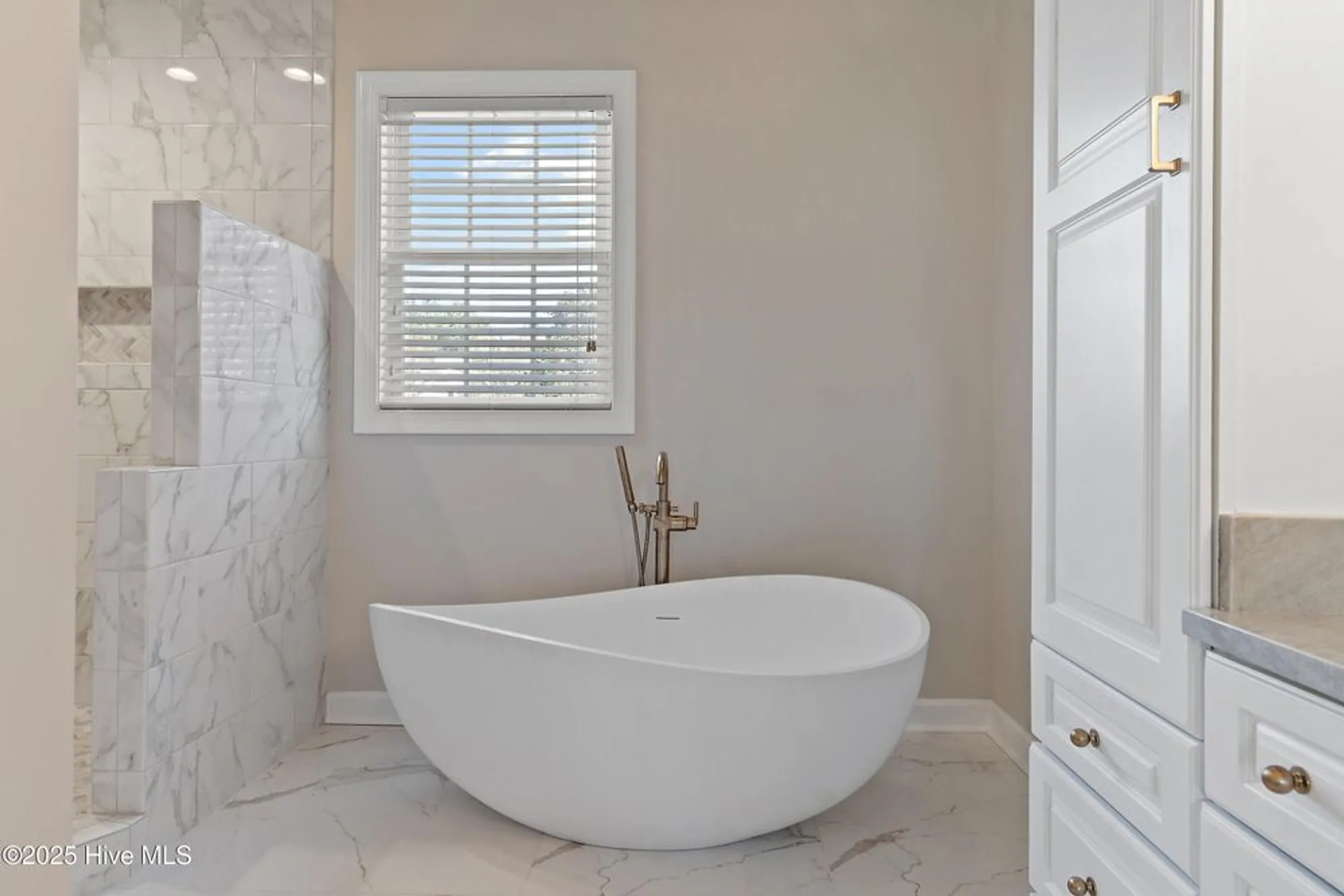 Property Slideshow image 23 of 71 | 191 s middleton dr, Calabash, NC, 28467