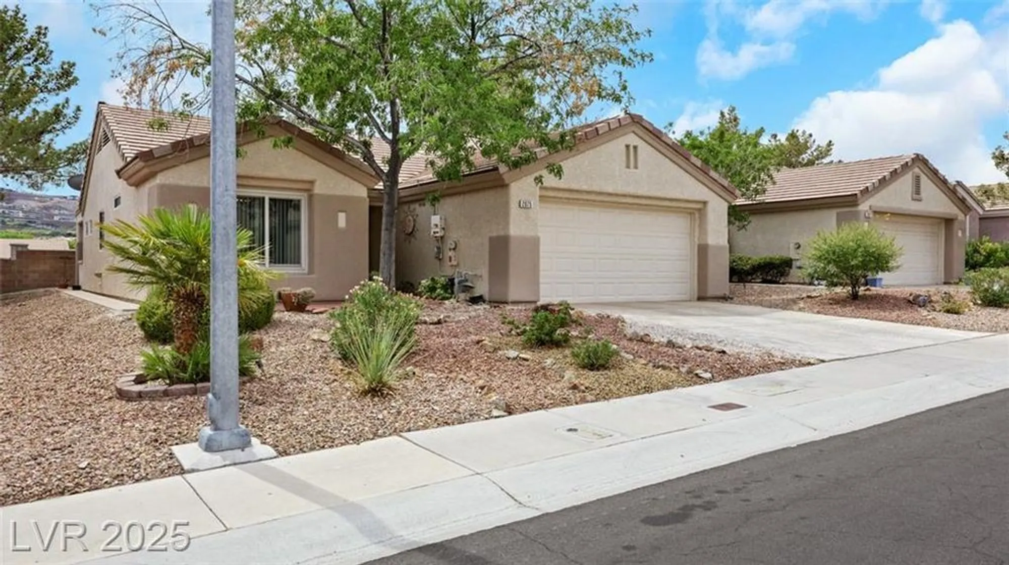 Property Slideshow image 4 of 31 | 2075 joy view ln, Henderson, NV, 89012