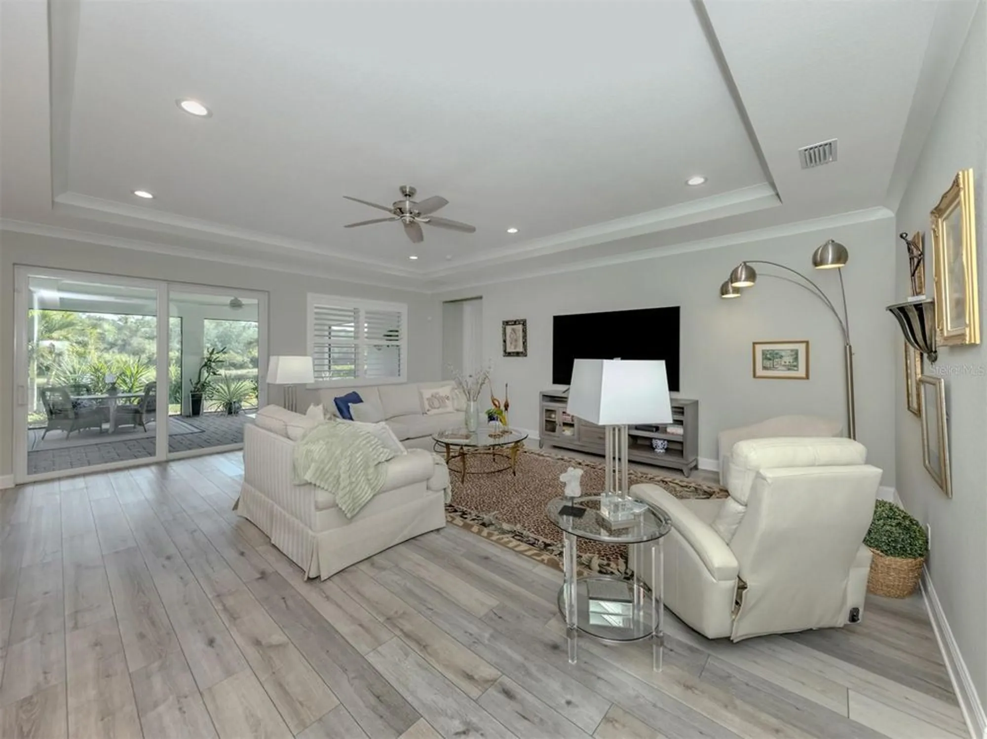 Property Slideshow image 7 of 78 | 592 mistiflower cir, Nokomis, FL, 34275