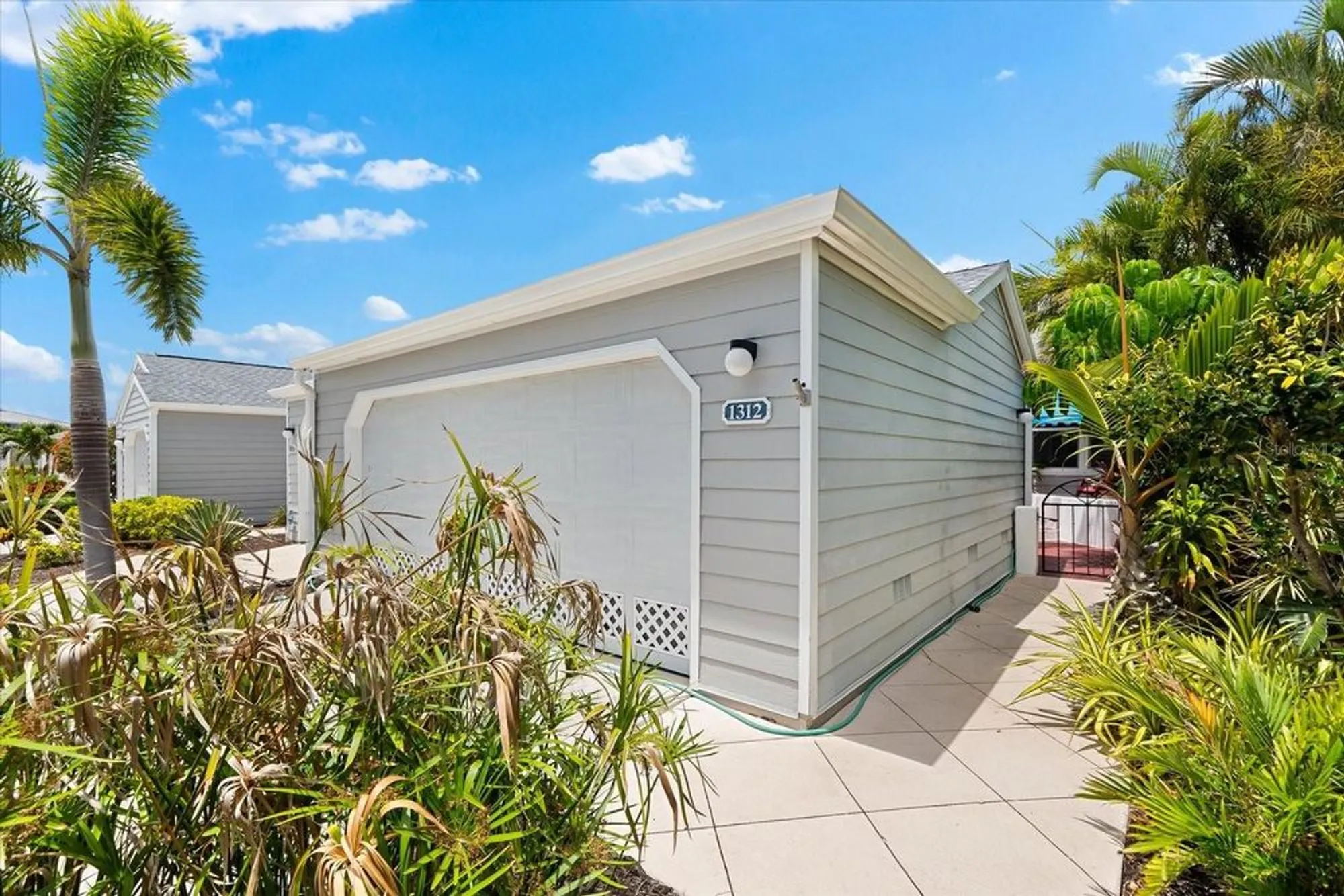 Property Slideshow image 11 of 69 | 1312 perico point cir, Bradenton, FL, 34209