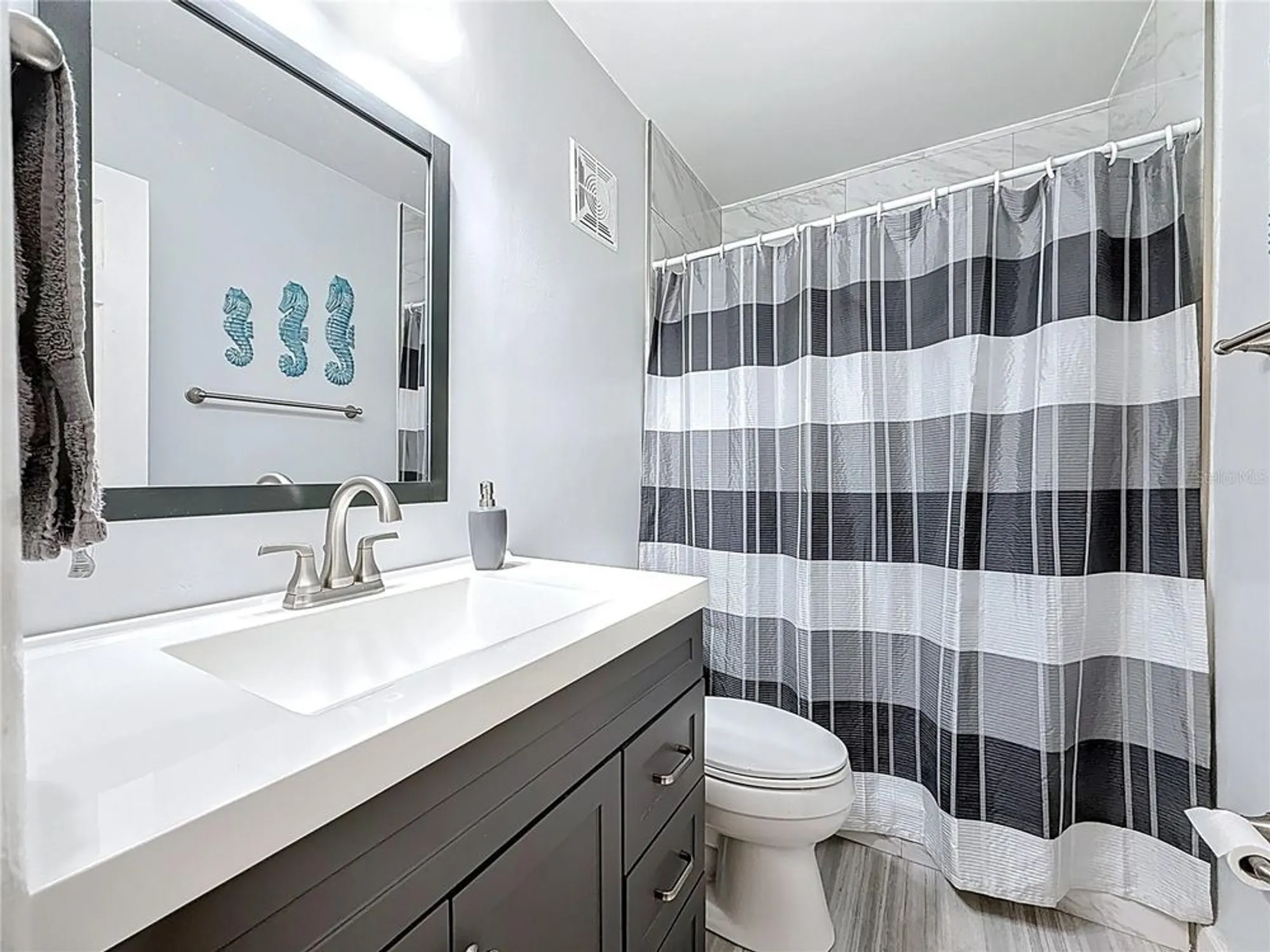 Property Slideshow image 28 of 64 | 5267 81st st n apt 26, Saint Petersburg, FL, 33709
