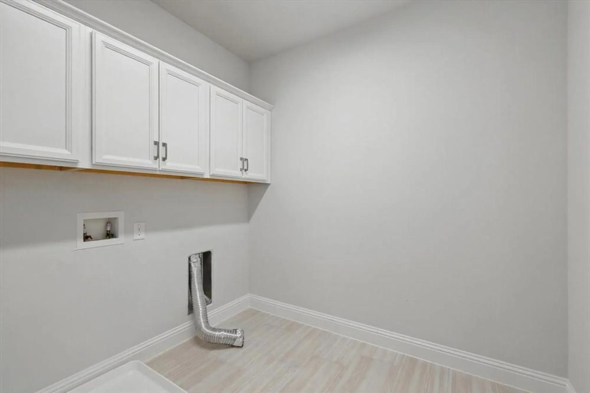 Property Slideshow image 23 of 38 | 1735 wittington pl apt 3308, Dallas, TX, 75234