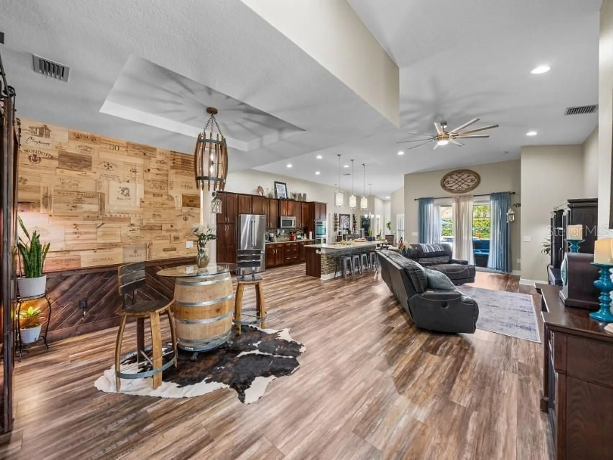 Property Slideshow image 10 of 59 | 13302 trailing moss dr, Dade City, FL, 33525