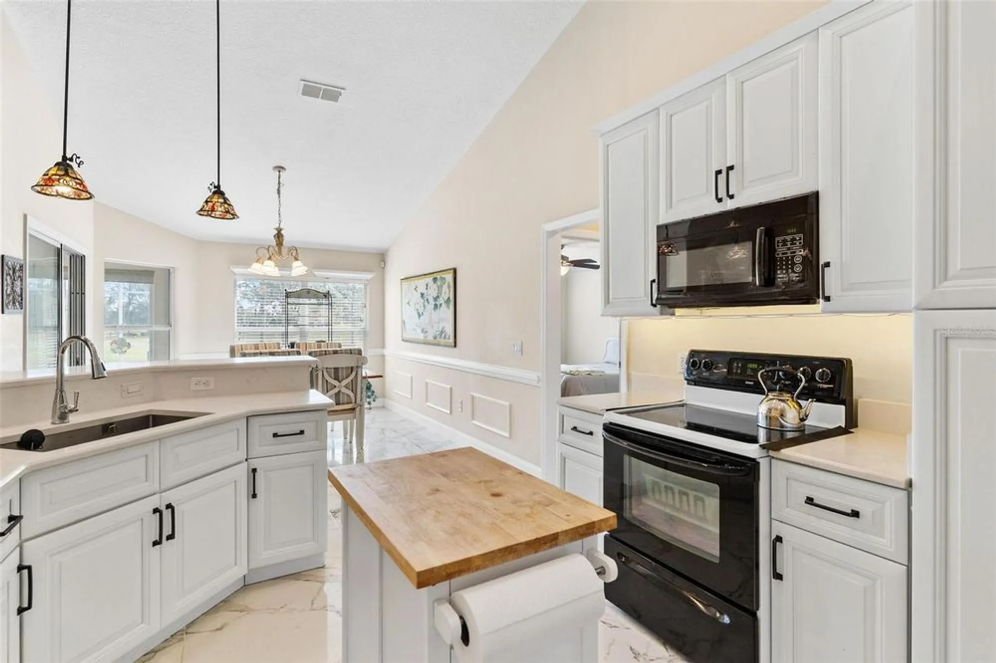 Property Slideshow image 15 of 66 | 39320 harbor hills blvd, Lady Lake, FL, 32159