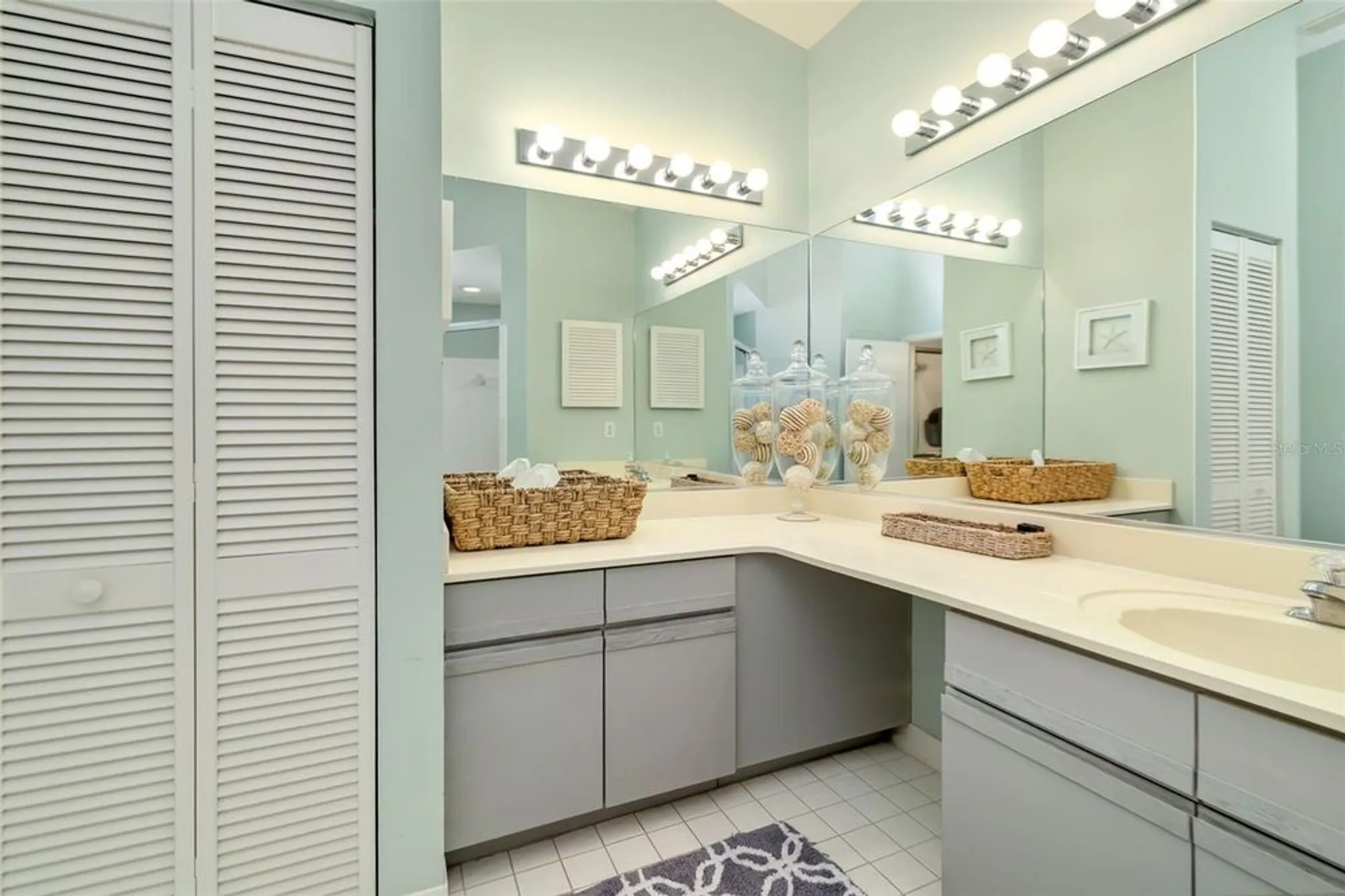 Property Slideshow image 38 of 58 | 5287 heron way 205, Sarasota, FL, 34231