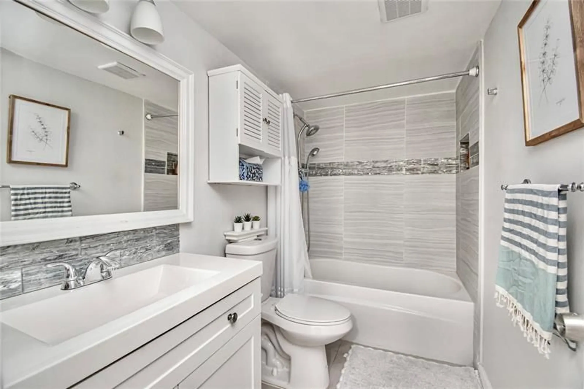 Property Slideshow image 26 of 51 | 1024 se 4th ave apt 102, Dania Beach, FL, 33004