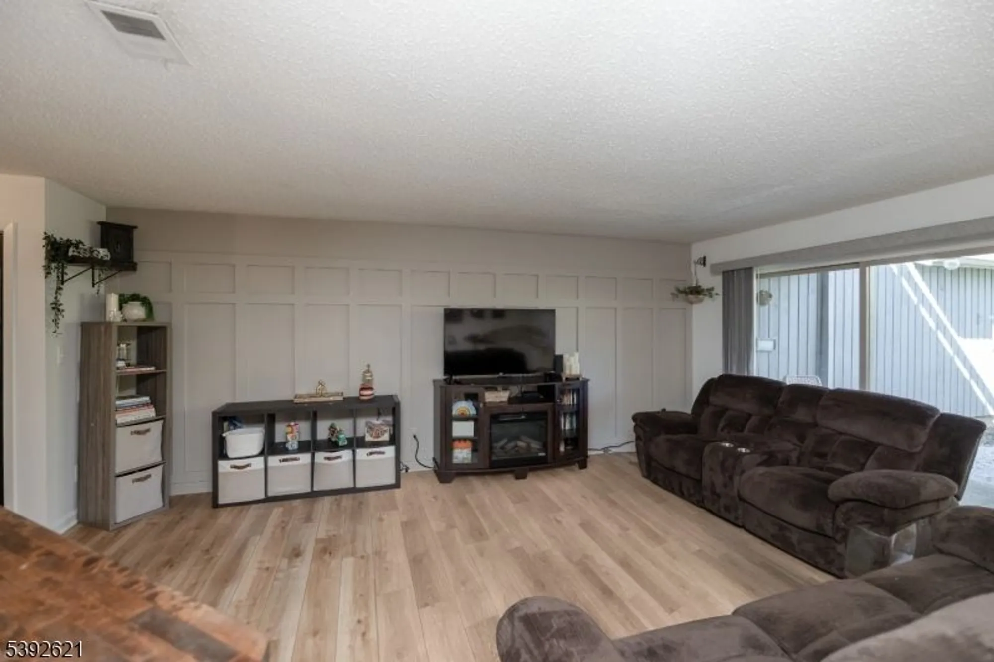 Property Slideshow image 16 of 39 | 31 drake way, Roxbury Twp, NJ, 07836