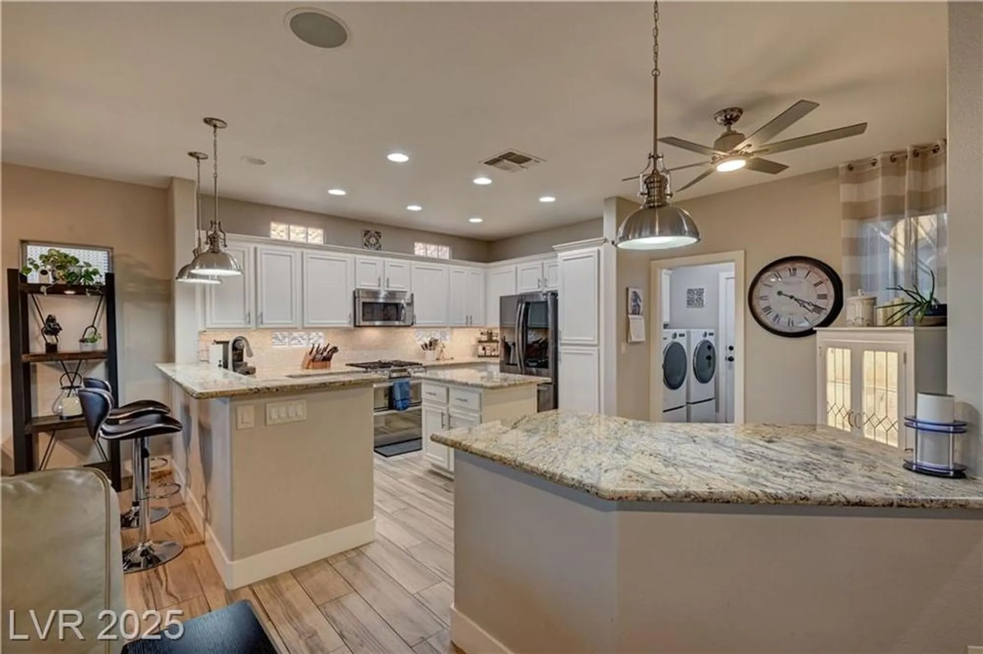 Property Slideshow image 15 of 50 | 3034 hickory valley rd, Henderson, NV, 89052