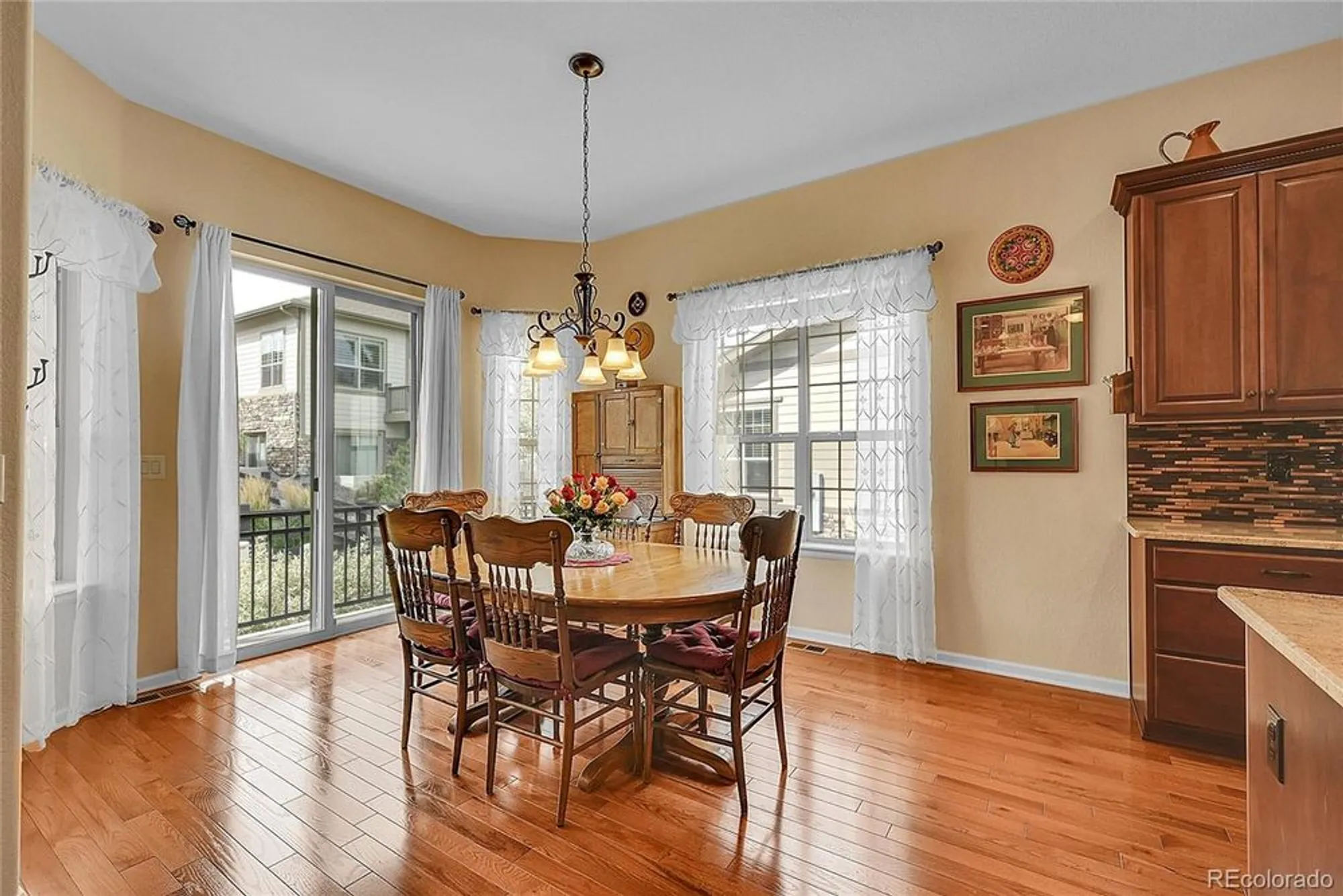 Property Slideshow image 13 of 40 | 22680 e eads cir, Aurora, CO, 80016