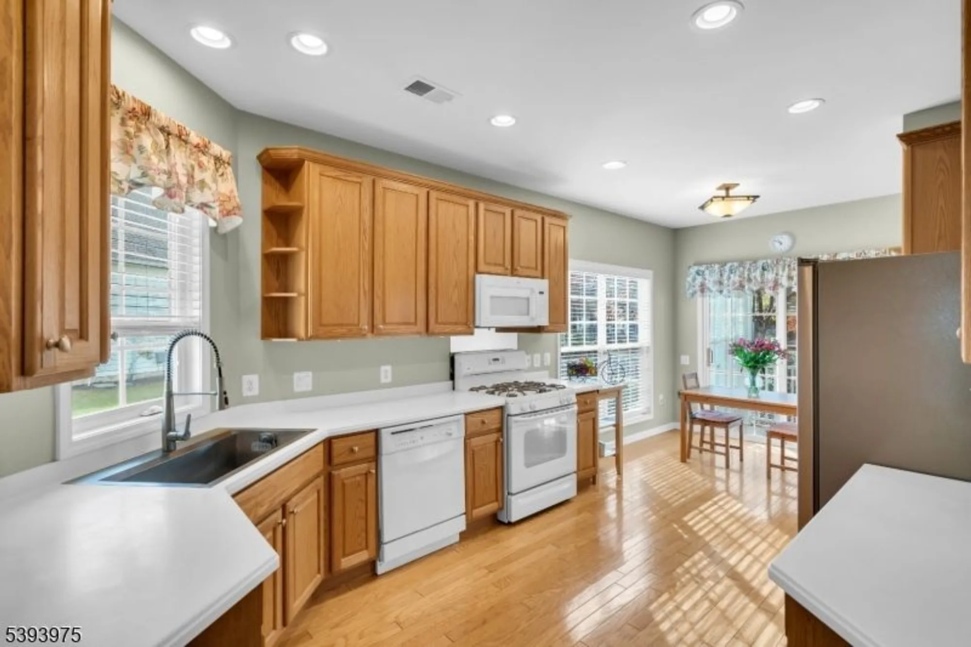 Property Slideshow image 31 of 50 | 236 knollcrest ct, Somerset, NJ, 08873