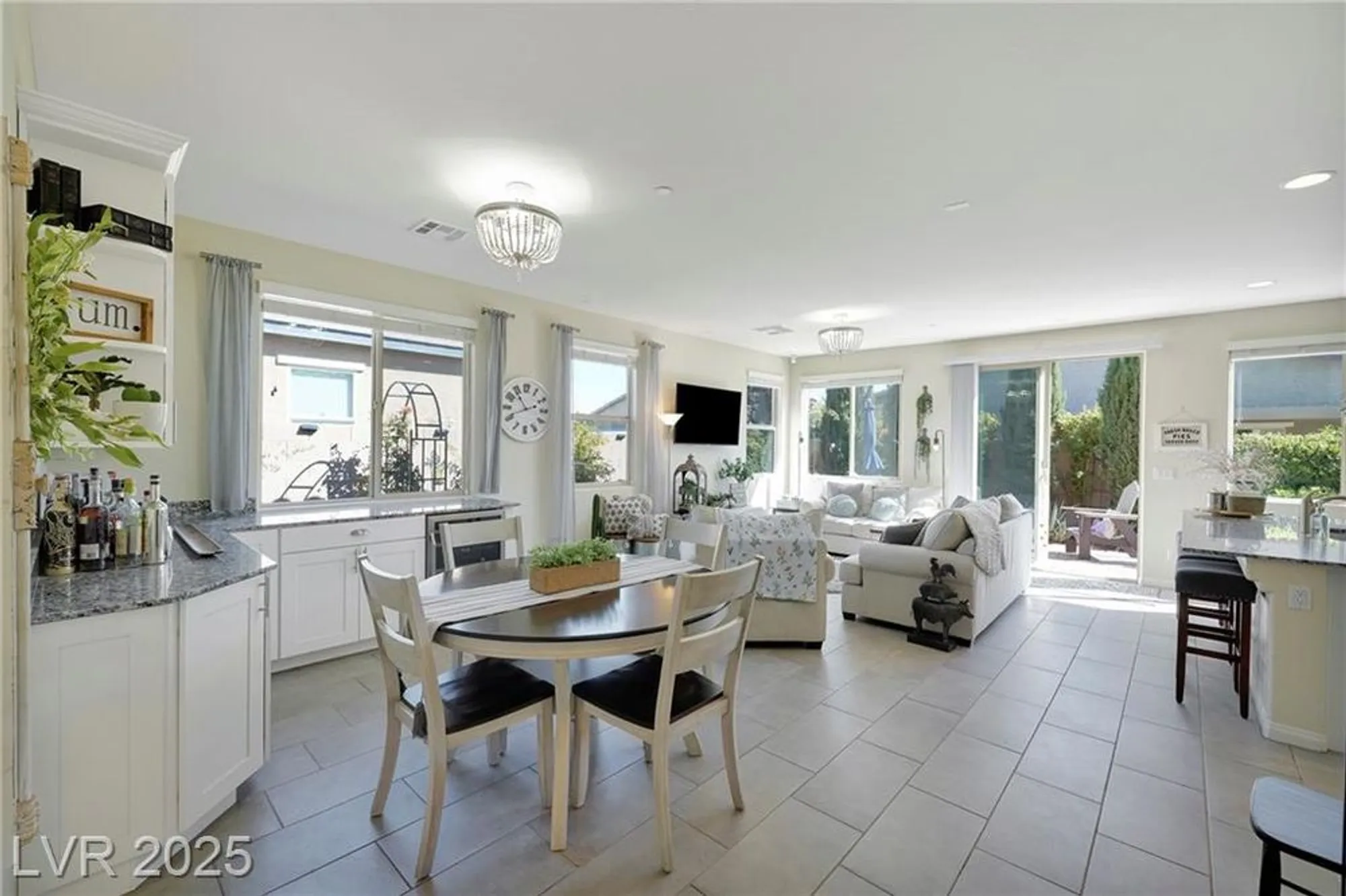 Property Slideshow image 4 of 68 | 1844 wolfcreek falls ct, Henderson, NV, 89044