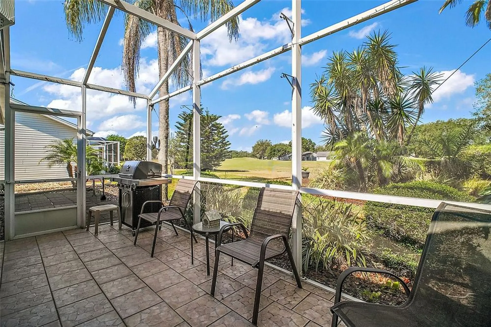 Property Slideshow image 33 of 36 | 25129 riverwalk dr, Leesburg, FL, 34748