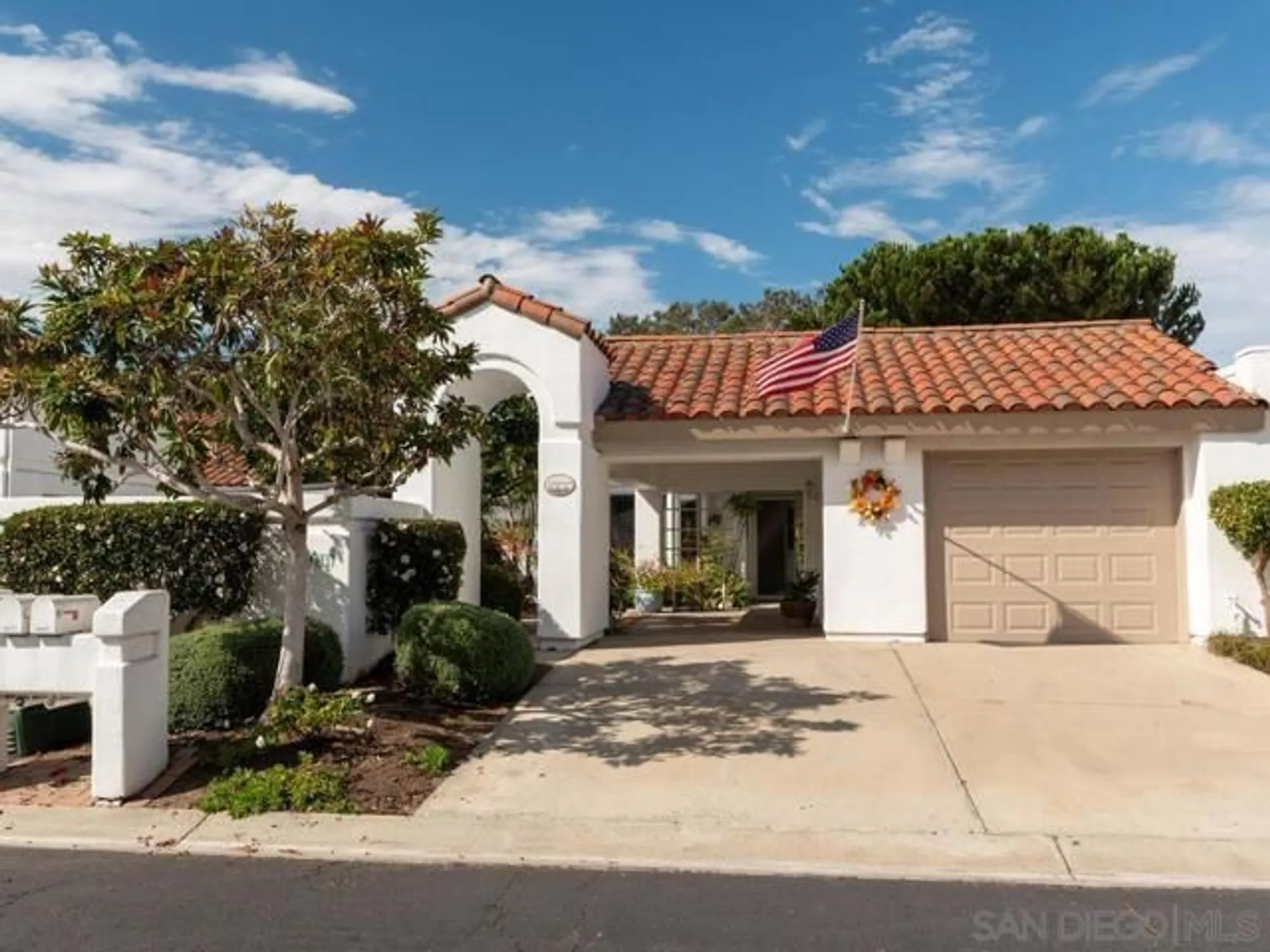 Property Slideshow image 1 of 32 | 4671 barcelona way, Oceanside, CA, 92056
