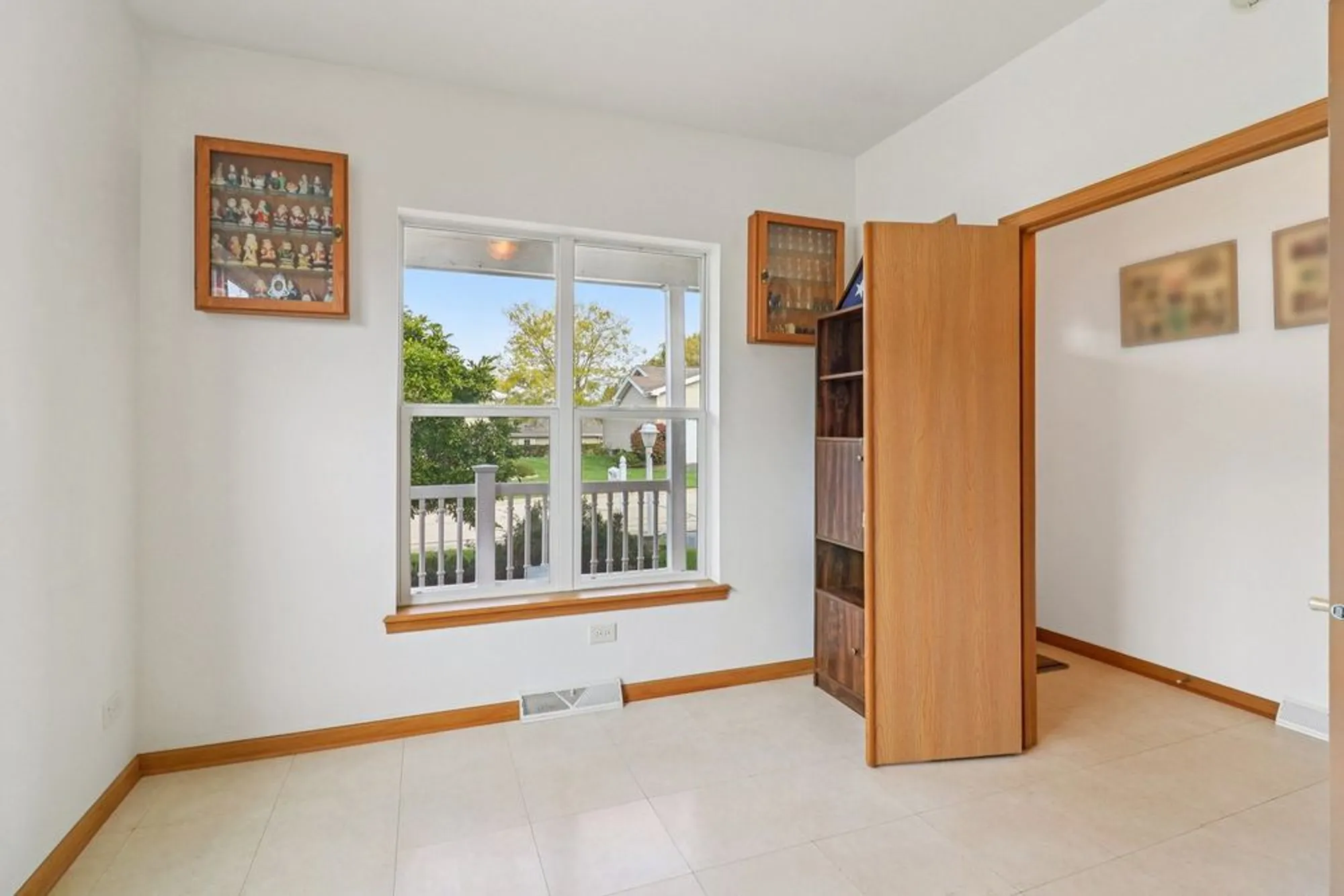 Property Slideshow image 23 of 33 | 3306 stakes ln, Grayslake, IL, 60030