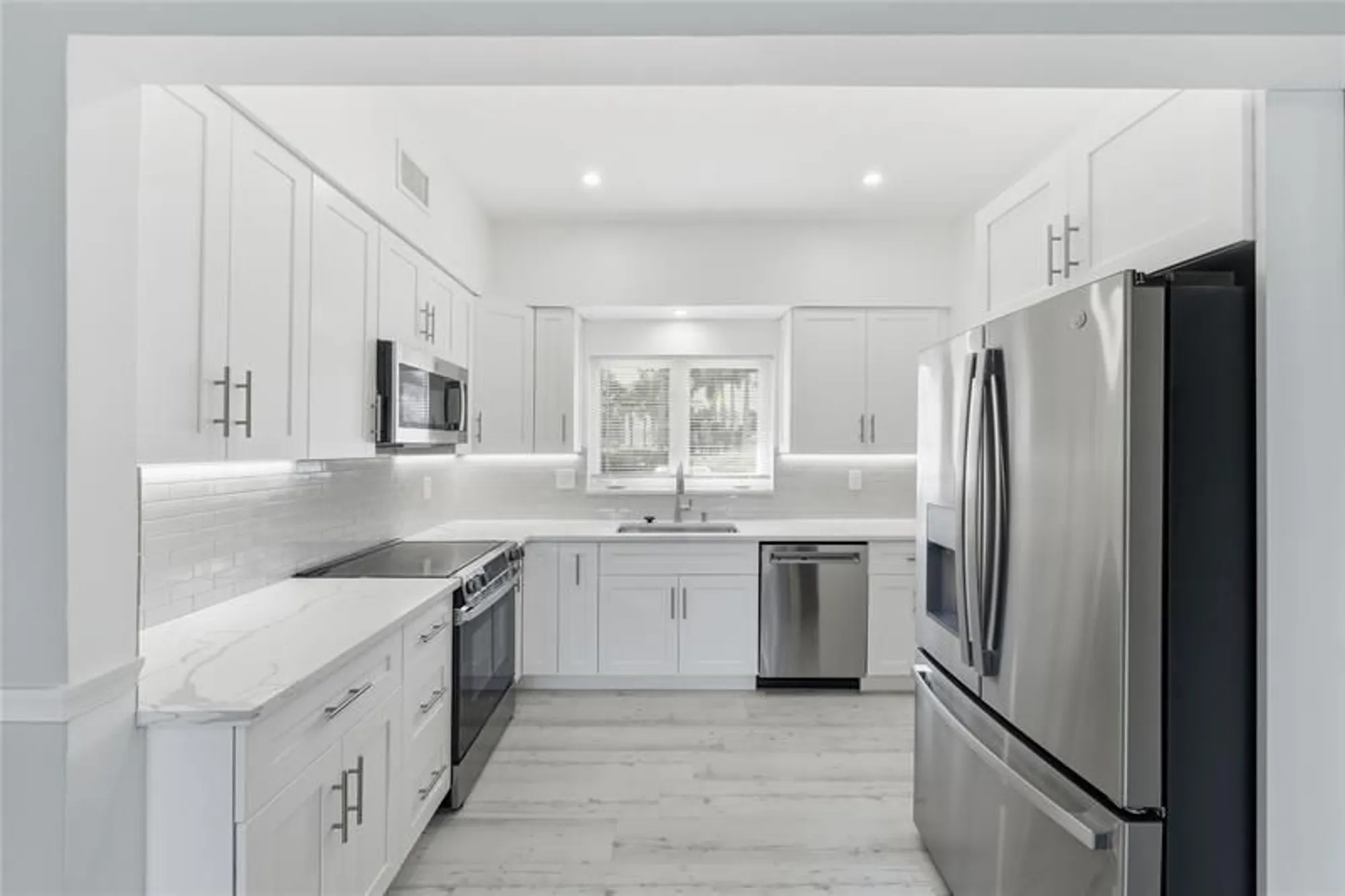 Property Slideshow image 8 of 29 | 5060 harmony cir apt 104, Vero Beach, FL, 32967