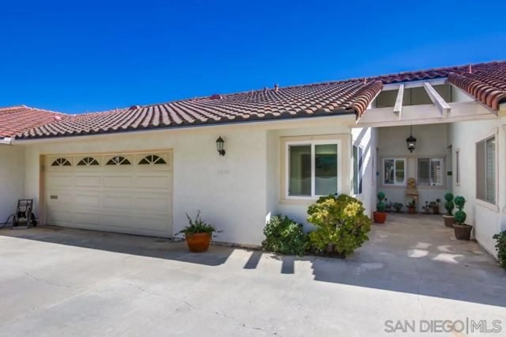 Property Slideshow image 1 of 32 | 1024 la tierra dr, San Marcos, CA, 92078