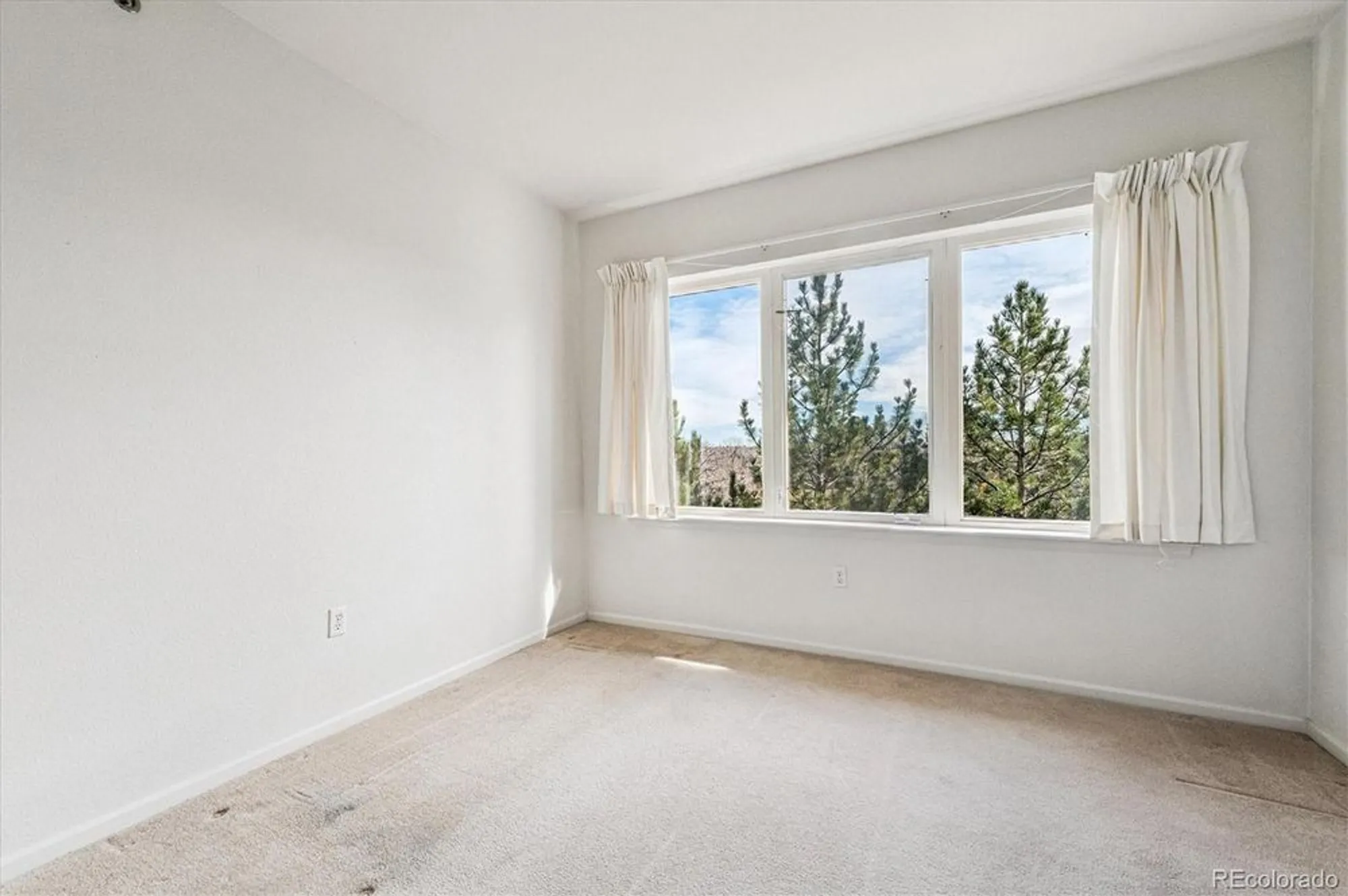 Property Slideshow image 19 of 39 | 2896 w riverwalk cir a304, Littleton, CO, 80123