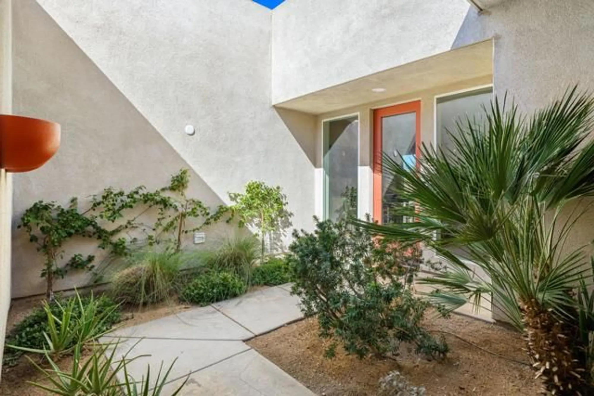 Property Slideshow image 12 of 48 | 730 equinox way, Palm Springs, CA, 92262