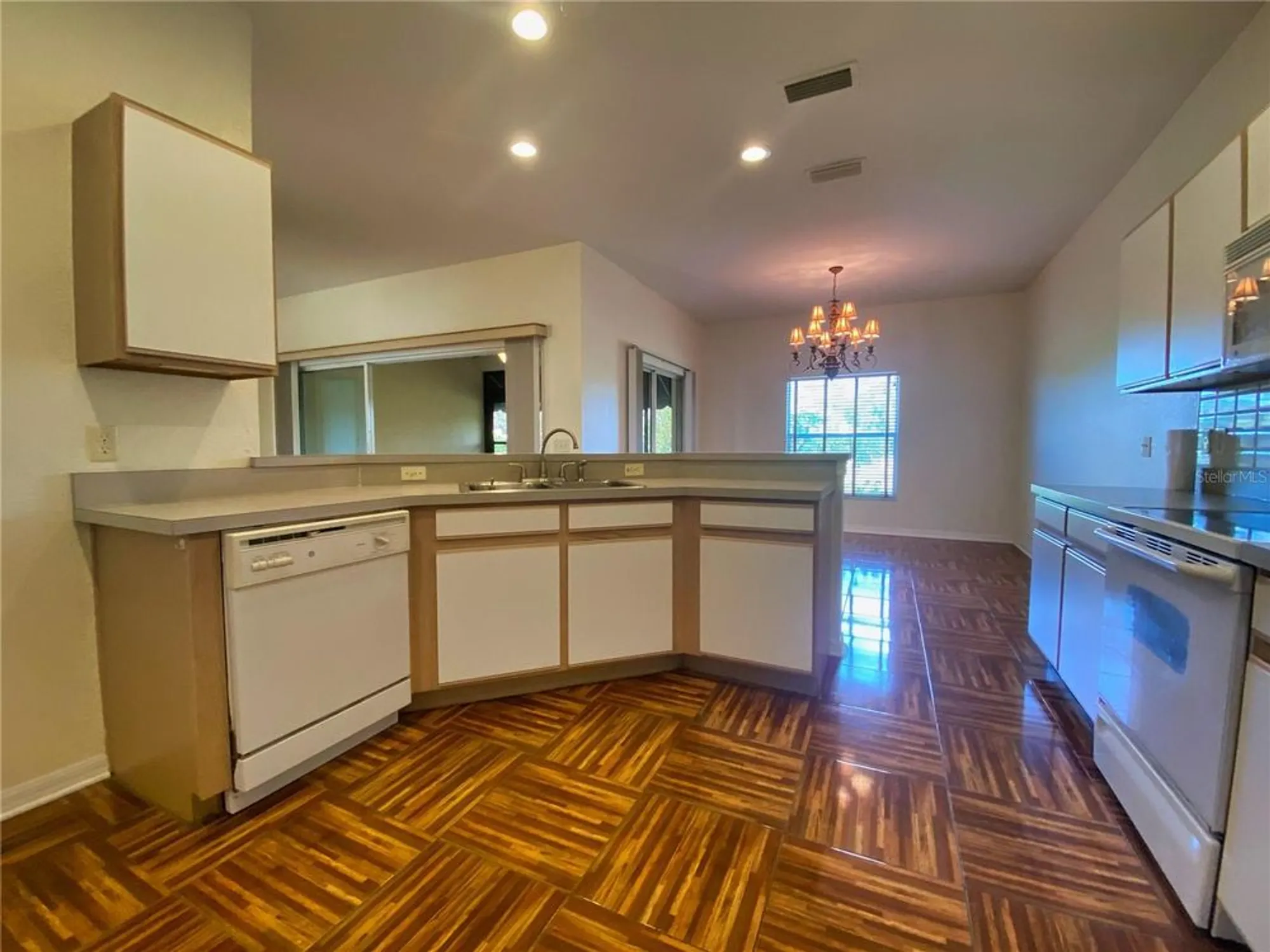 Property Slideshow image 7 of 49 | 4152 aberdeen ln, Lake Wales, FL, 33859