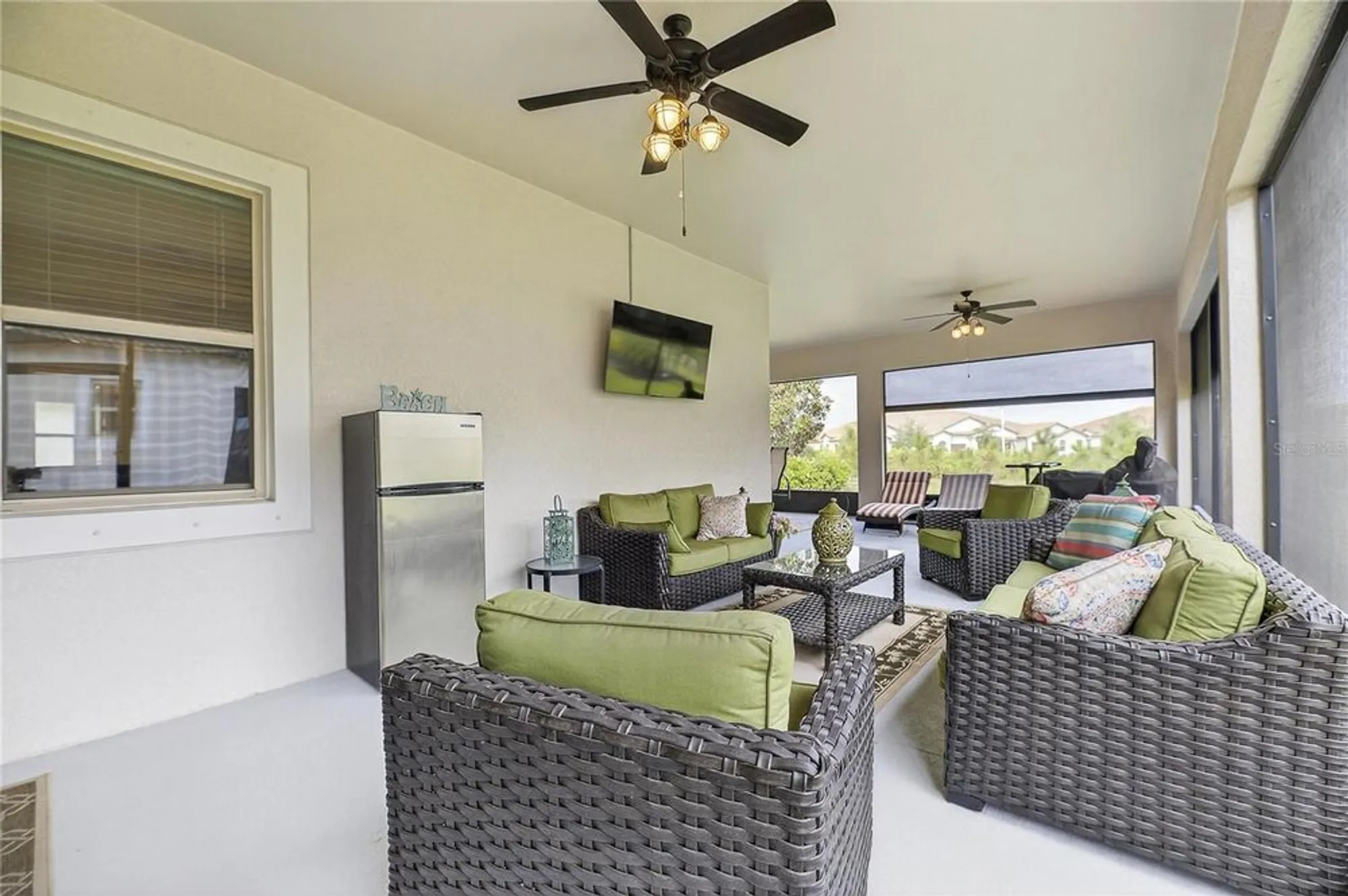 Property Slideshow image 48 of 96 | 5319 windy grove dr, Wimauma, FL, 33598