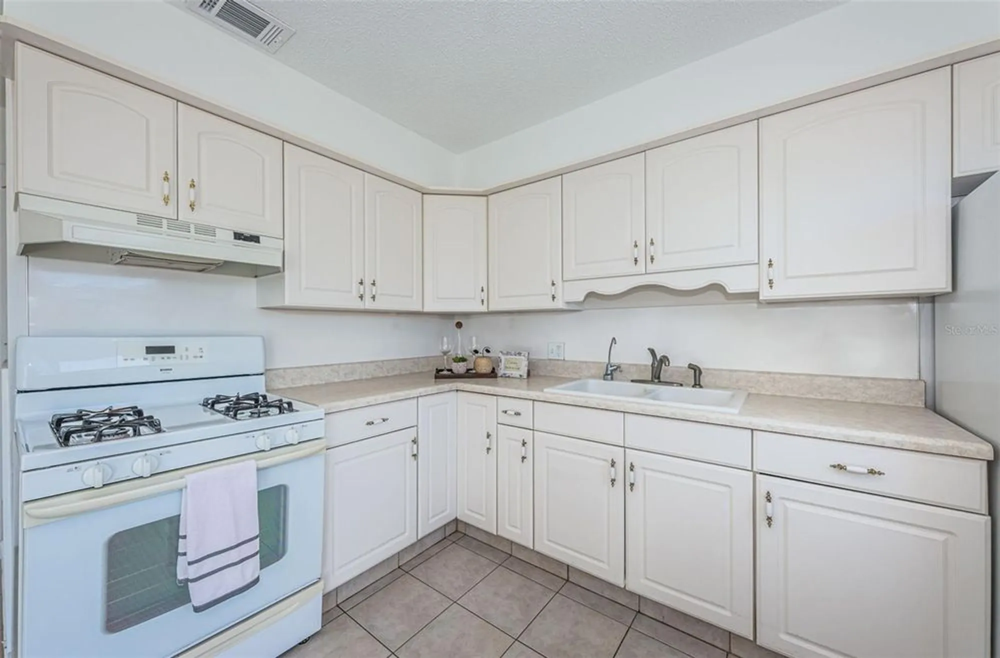 Property Slideshow image 5 of 40 | 10022 lily st, Pinellas Park, FL, 33782