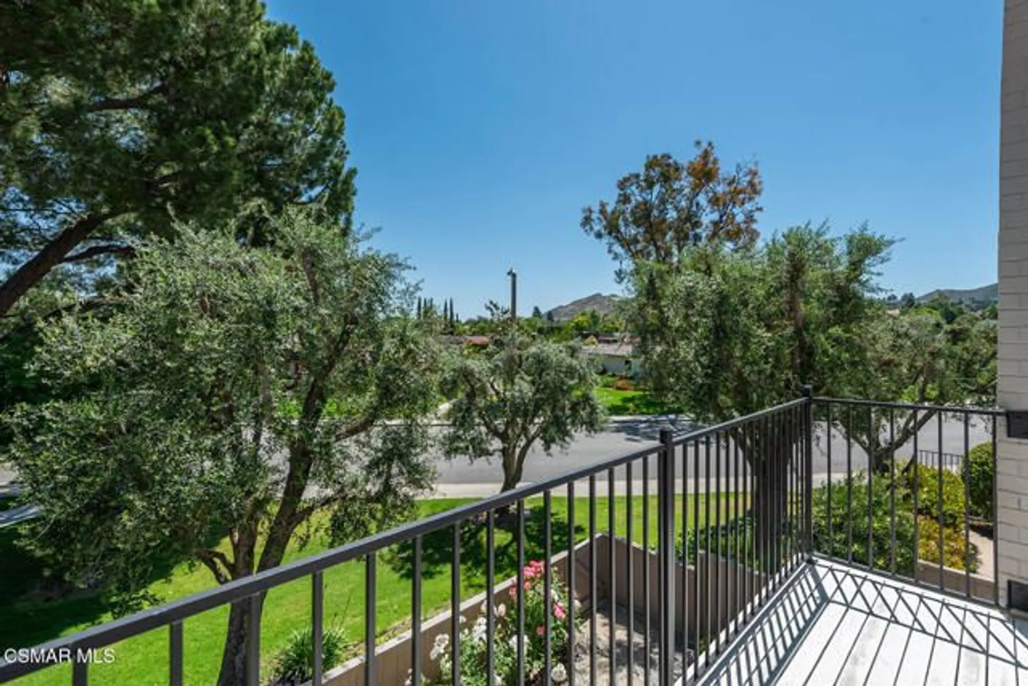 Property Slideshow image 31 of 44 | 32141 lake meadow ln, Westlake Village, CA, 91361