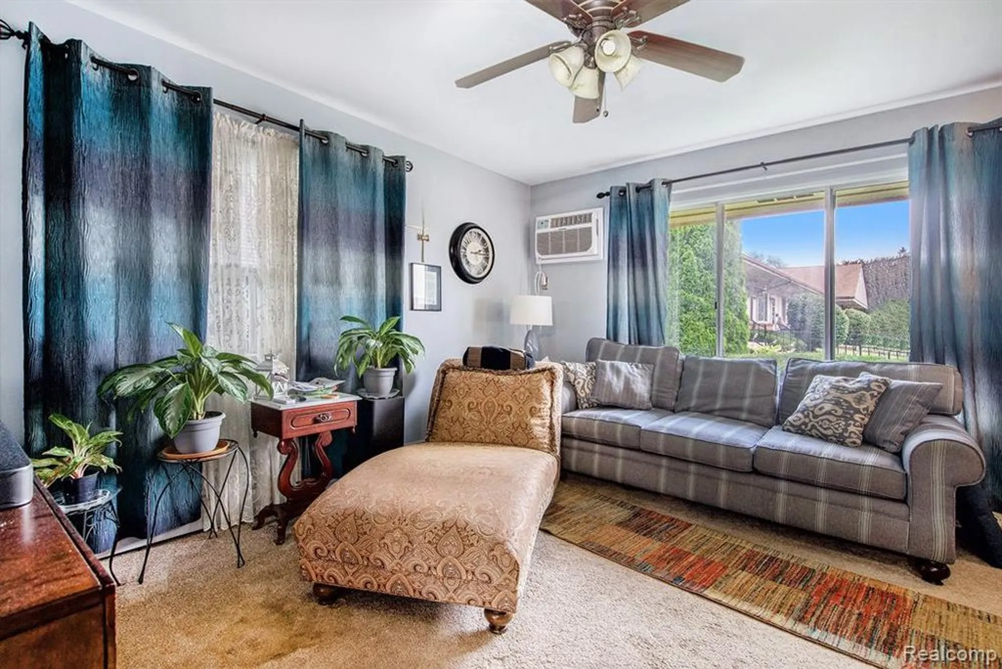 Property Slideshow image 7 of 28 | 25235 franklin ter # 8, South Lyon, MI, 48178