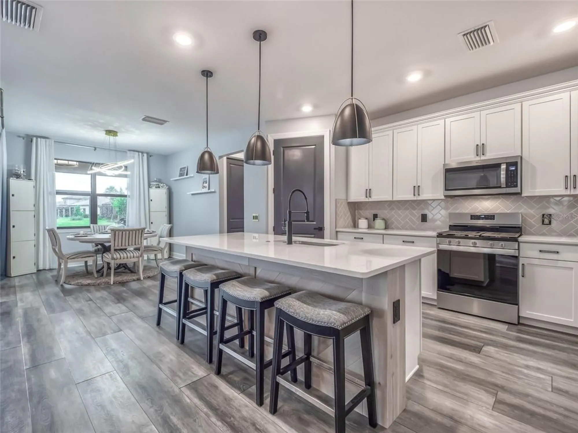 Property Slideshow image 20 of 84 | 7683 summerland cv, Lakewood Ranch, FL, 34202