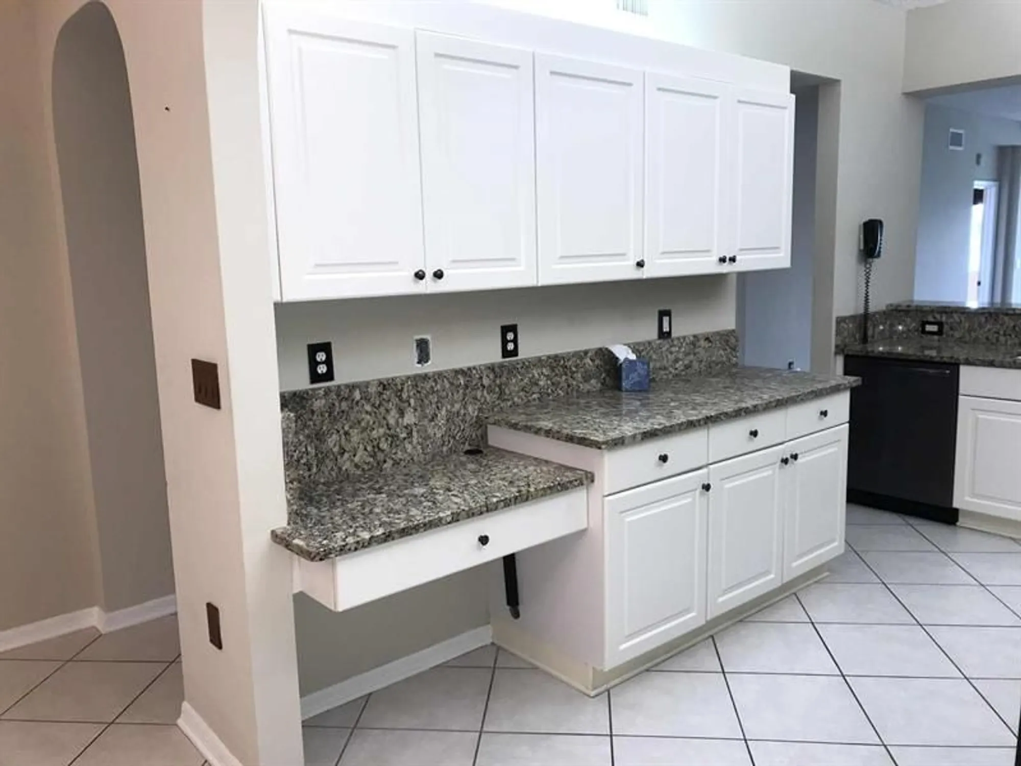 Property Slideshow image 10 of 45 | 7647 southampton ter 110, Tamarac, FL, 33321