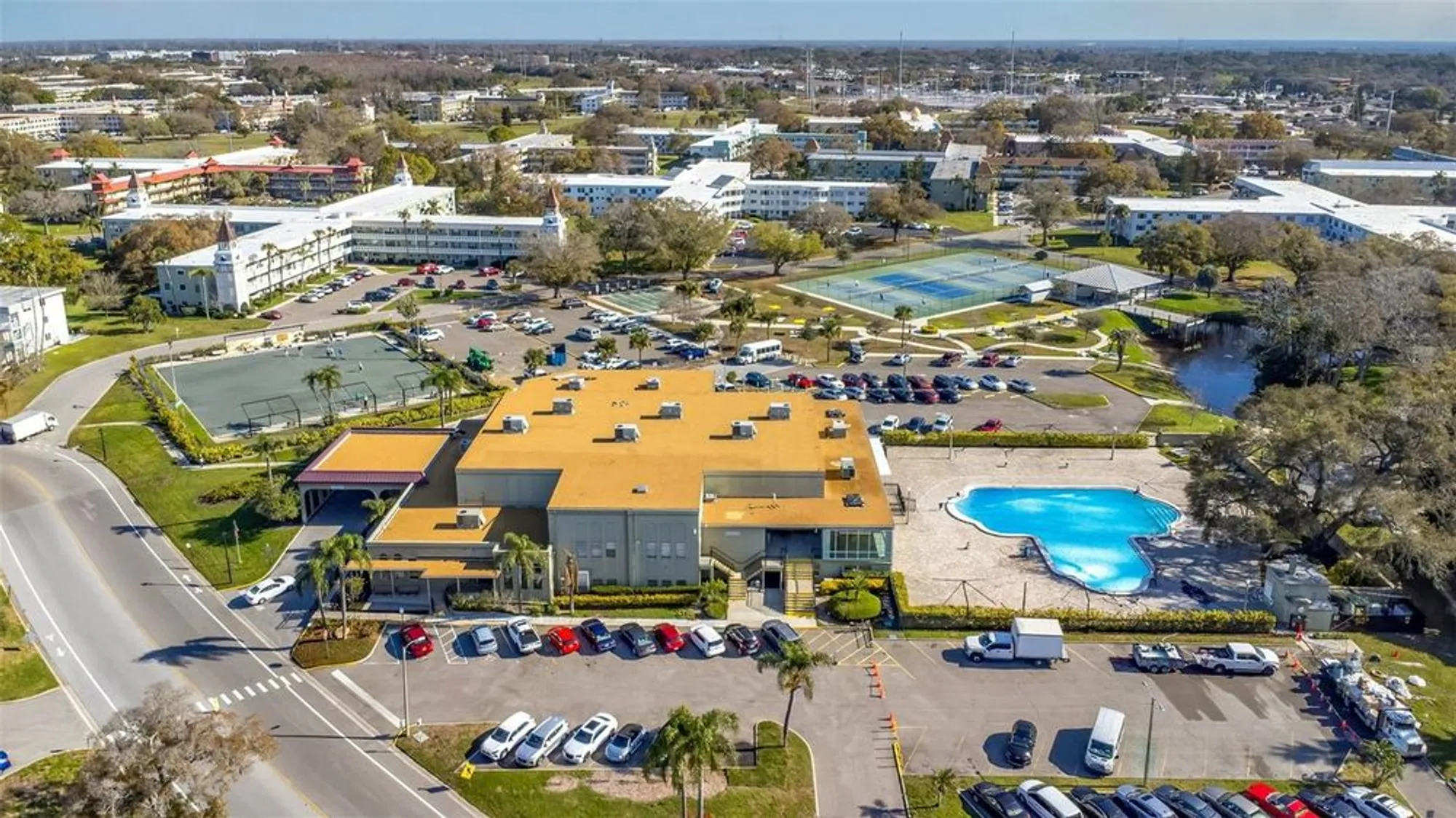 Property Slideshow image 30 of 32 | 2370 jamaican st 84, Clearwater, FL, 33763