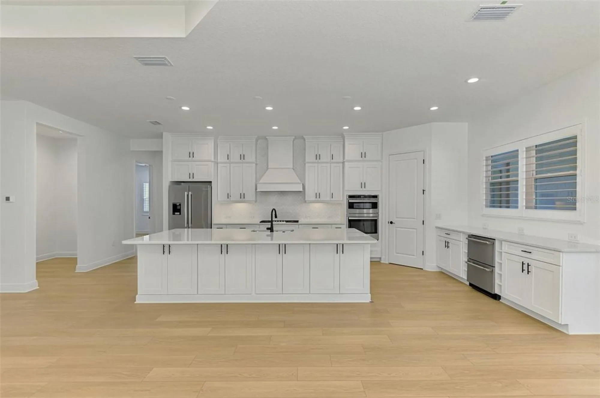 Property Slideshow image 20 of 92 | 21353 holmes cir, Venice, FL, 34293