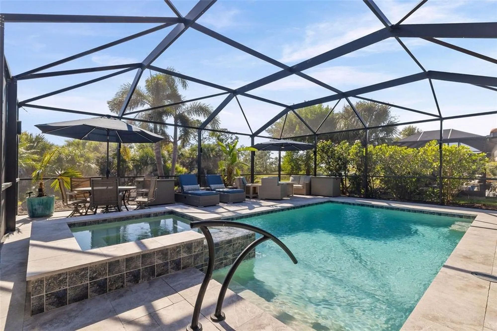 Property Slideshow image 43 of 67 | 10507 medjool dr, Venice, FL, 34293