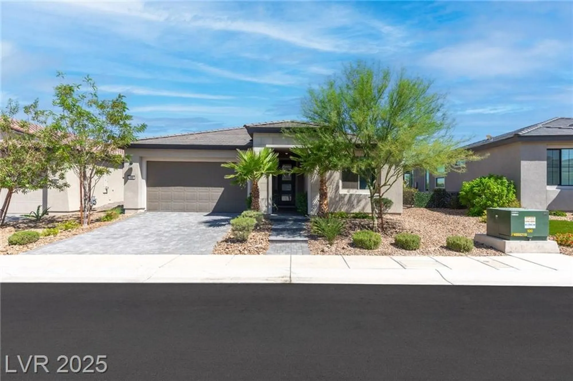 Property Slideshow image 1 of 43 | 18 sun mirage ave, Henderson, NV, 89011