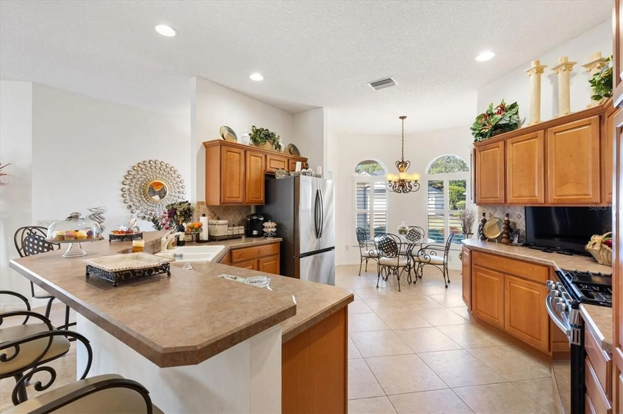 Property Slideshow image 9 of 37 | 552 society hill cir, The Villages, FL, 32162