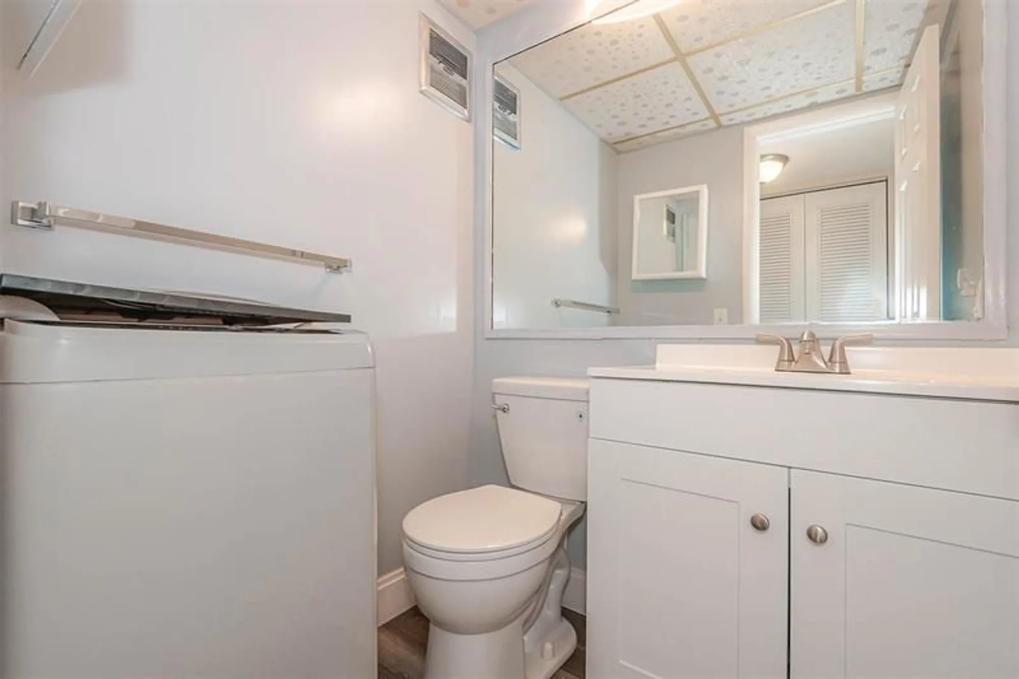 Property Slideshow image 5 of 36 | 3071 nw 47th ter 317, Lauderdale Lakes, FL, 33313