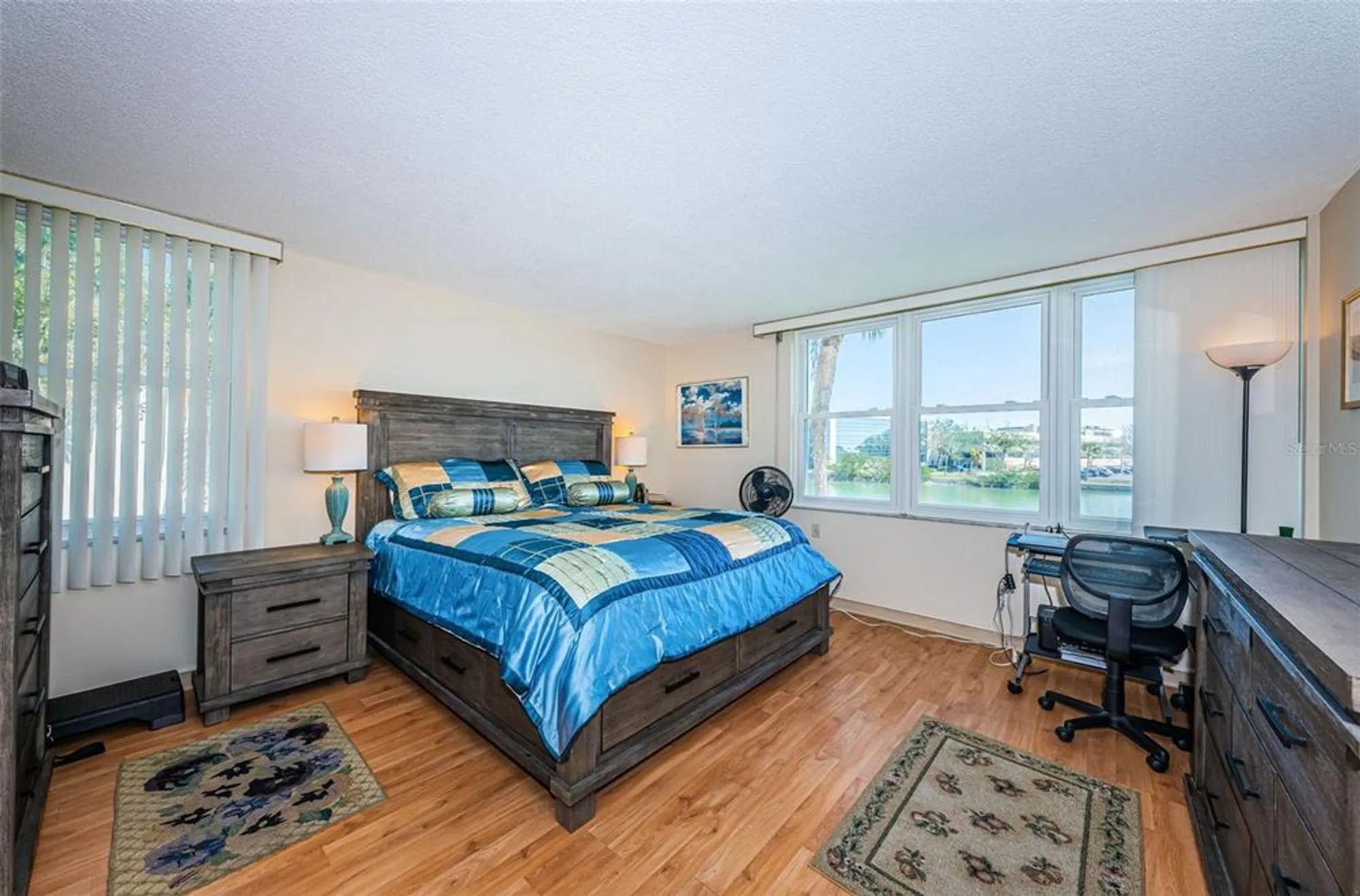 Property Slideshow image 14 of 32 | 7405 bay island dr 220, South Pasadena, FL, 33707