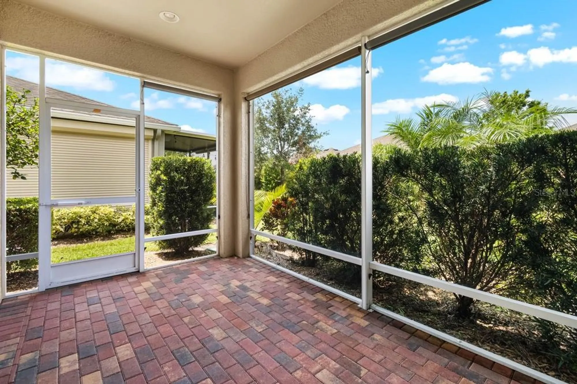 Property Slideshow image 25 of 60 | 809 chipper dr, Sun City Center, FL, 33573