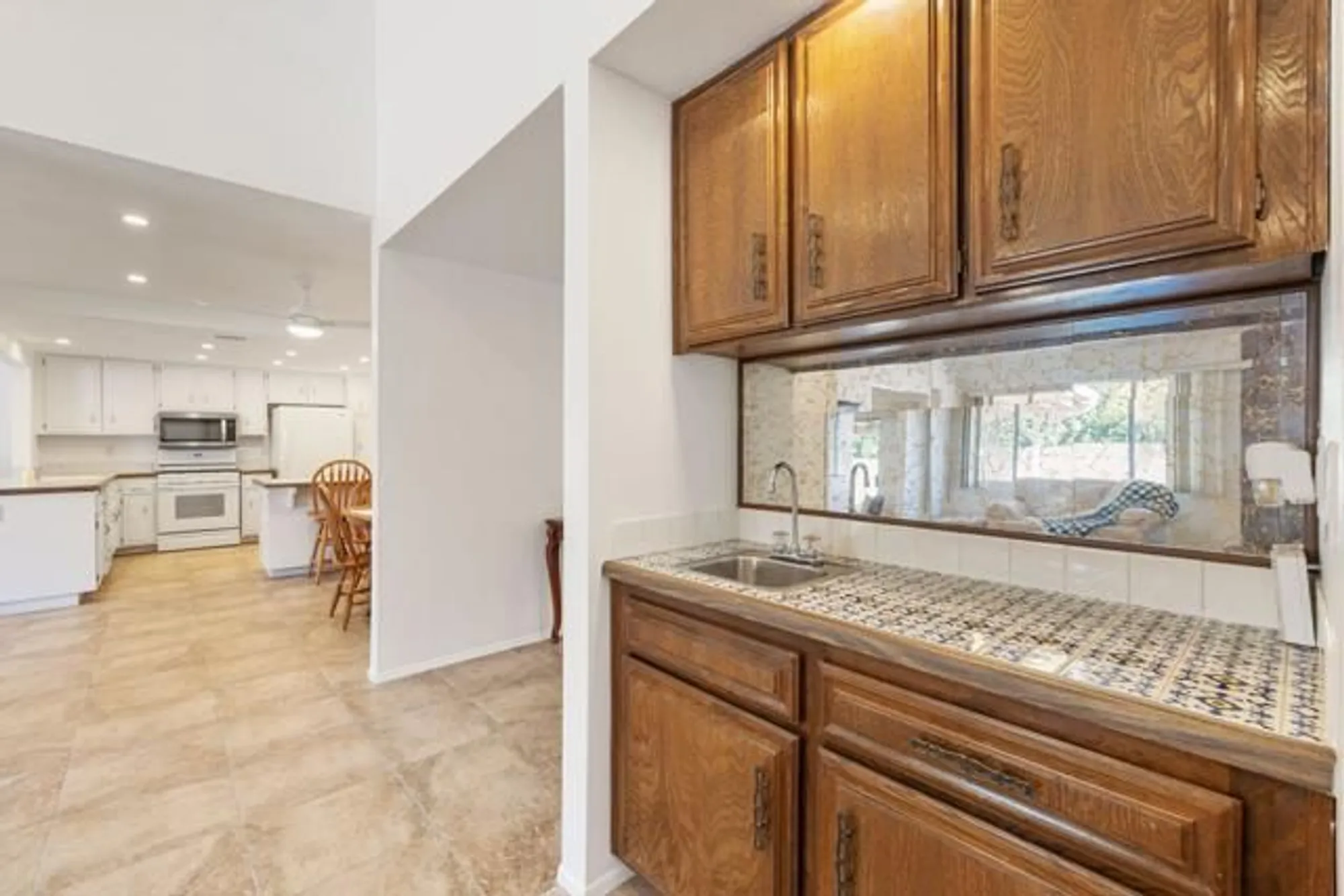 Property Slideshow image 6 of 41 | 2050 silver oak way, Hemet, CA, 92545