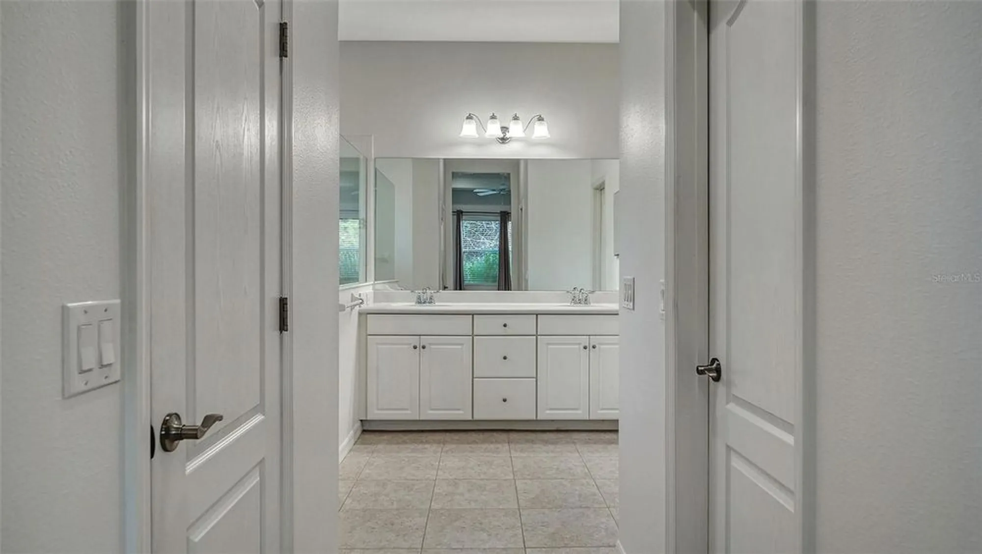 Property Slideshow image 24 of 86 | 21287 sandal foot dr, Venice, FL, 34293