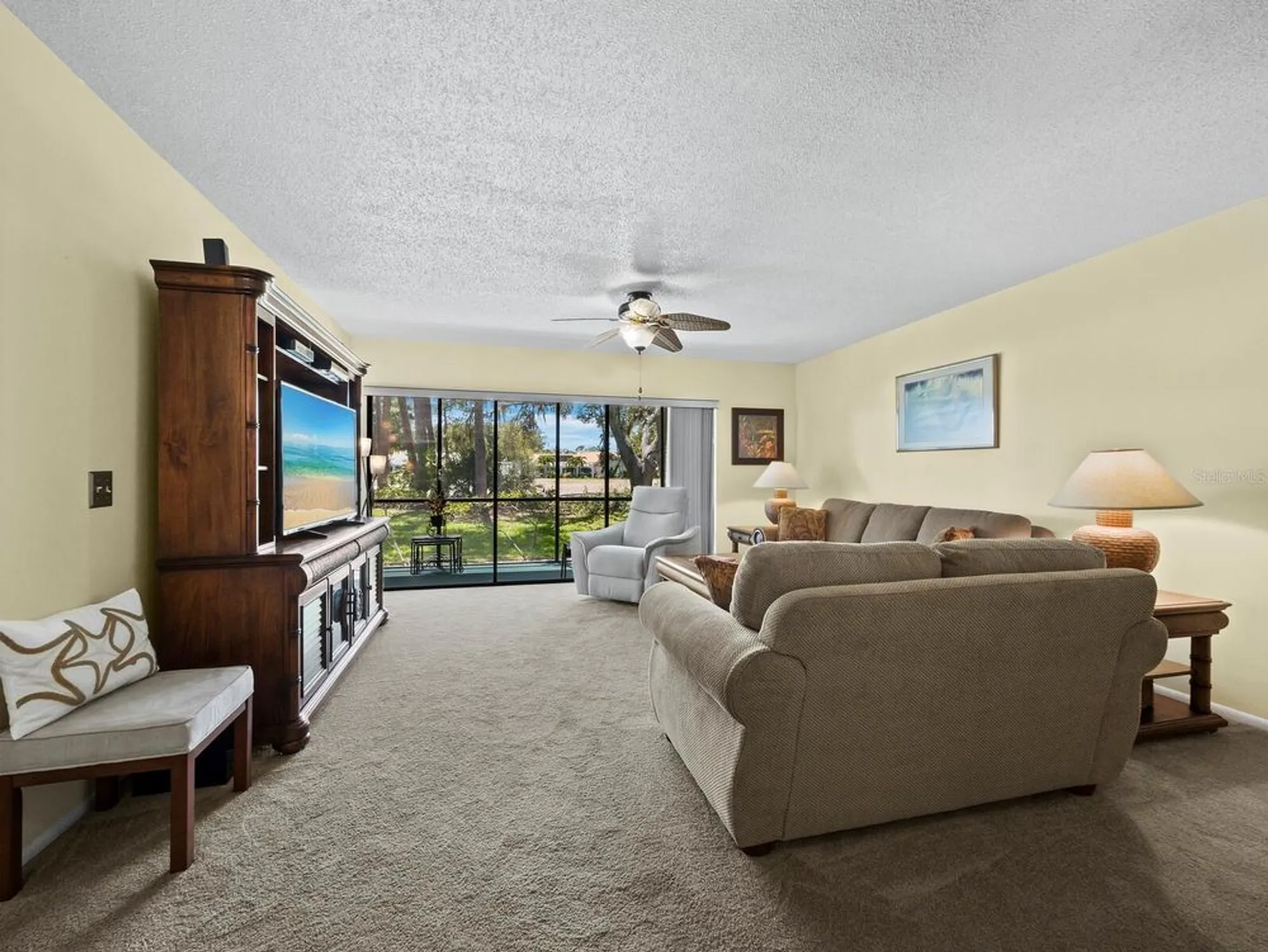 Property Slideshow image 11 of 67 | 6110 country club way 102, Sarasota, FL, 34243