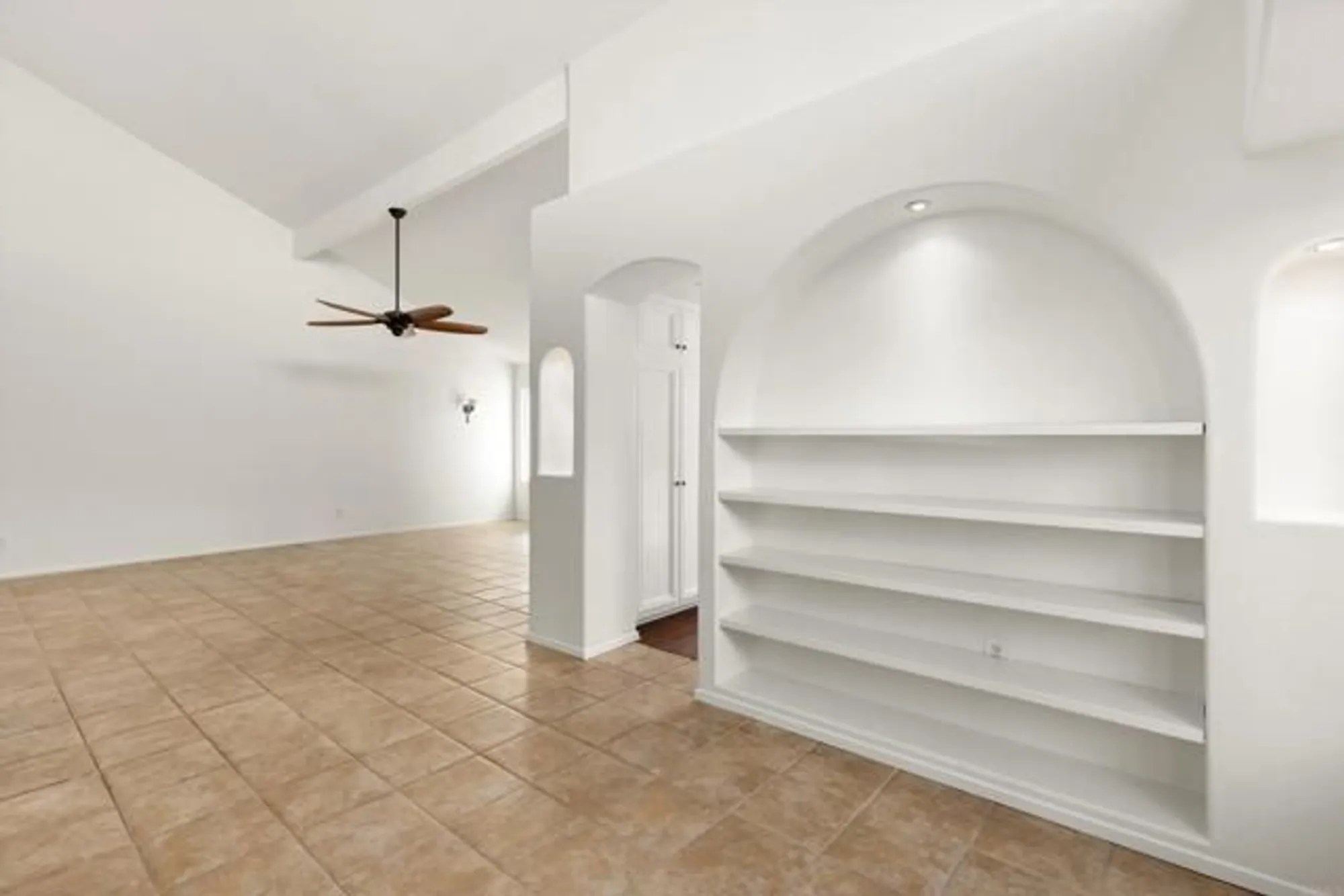 Property Slideshow image 14 of 37 | 4815 galicia way, Oceanside, CA, 92056