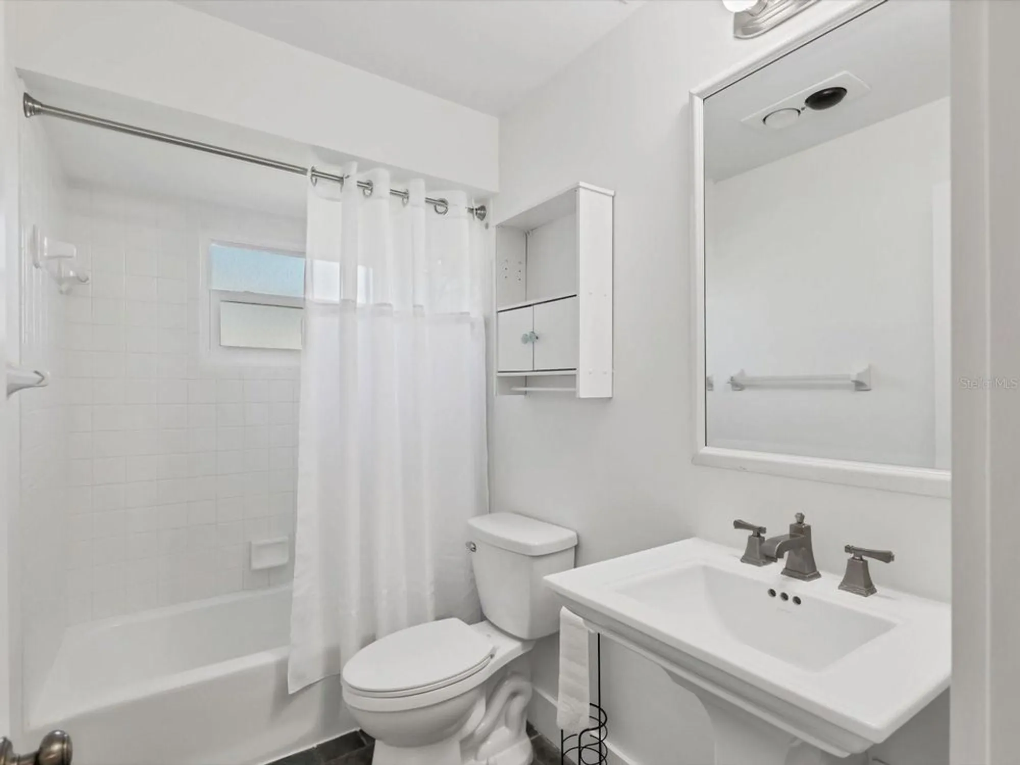 Property Slideshow image 33 of 51 | 7157 fairway bend cir, Sarasota, FL, 34243