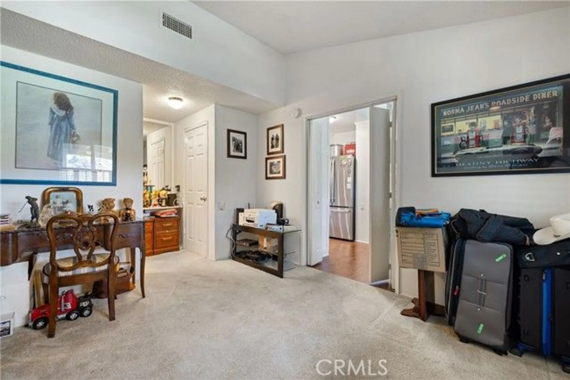 Property Slideshow image 24 of 57 | 19211 avenue of the oaks a, Newhall, CA, 91321