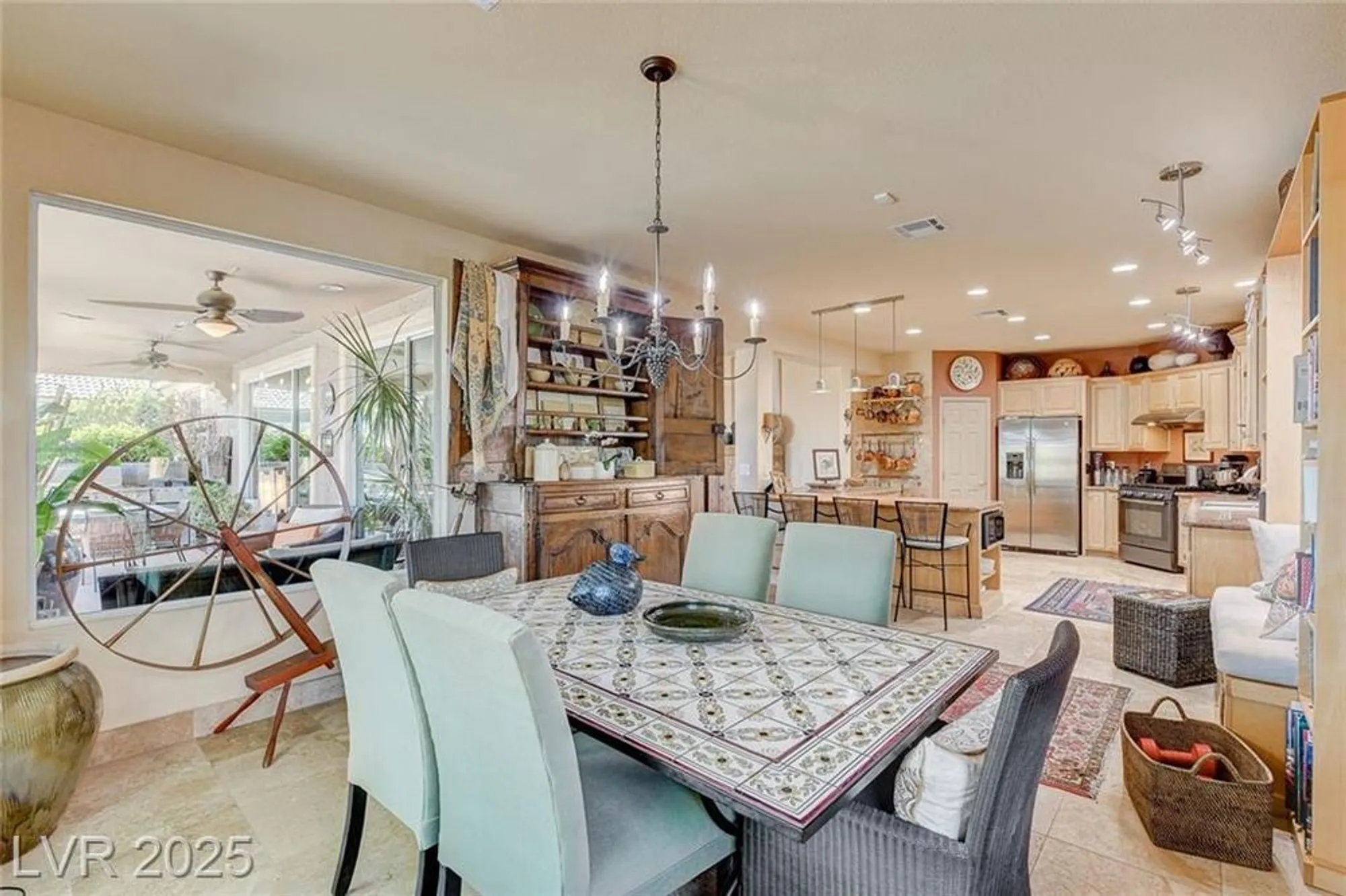 Property Slideshow image 25 of 56 | 5152 vincitor st, Las Vegas, NV, 89135